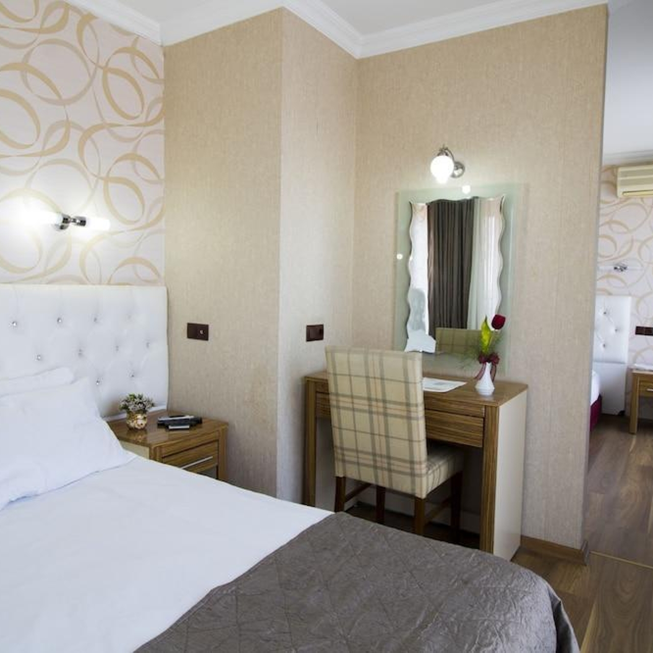 Kocaman Hotel In Izmir Hrs