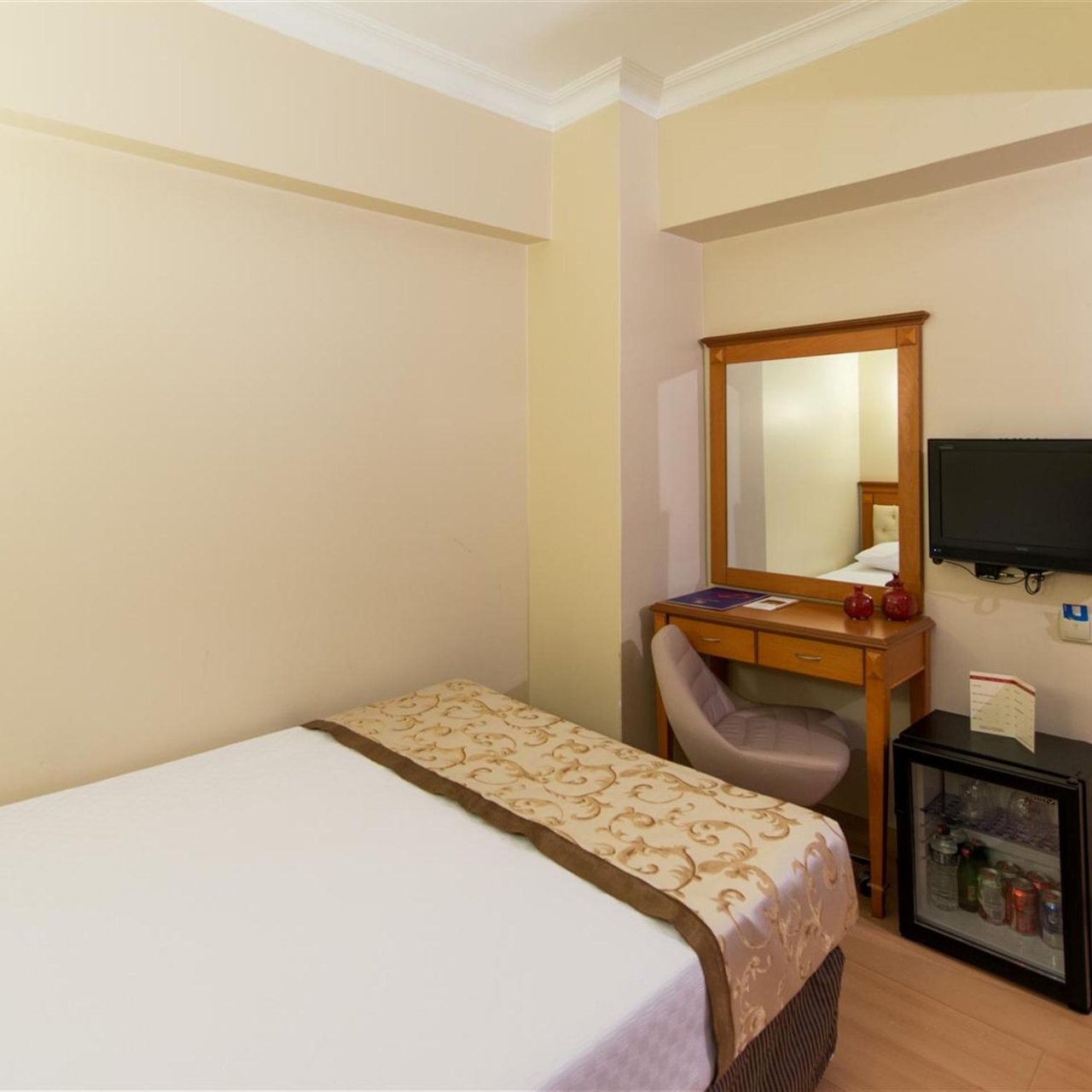 Prestige Hotel 3 Hrs Star Hotel In Istanbul Istanbul