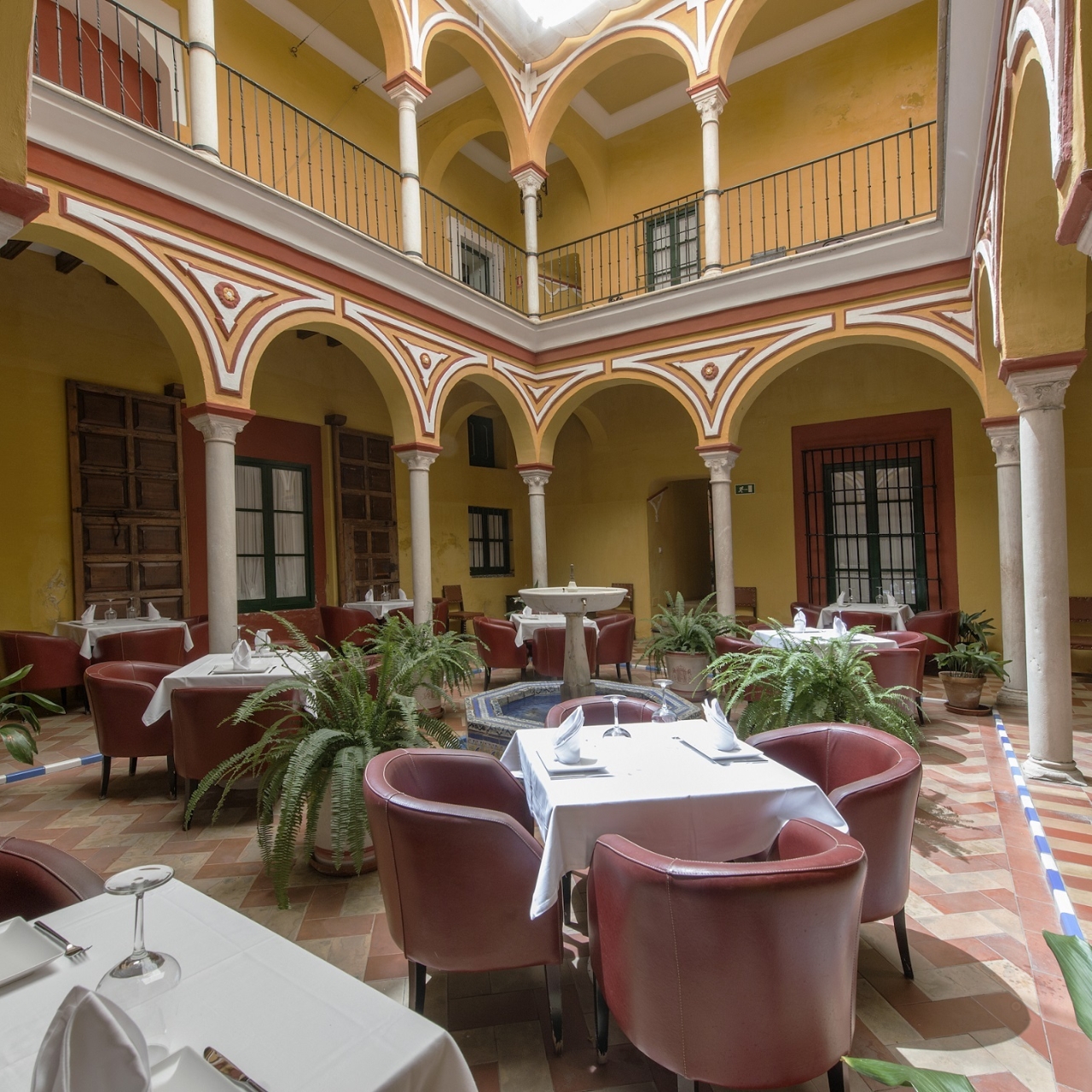 Hotel Las Casas de la Judería en Seville en HRS con servicios gratuitos