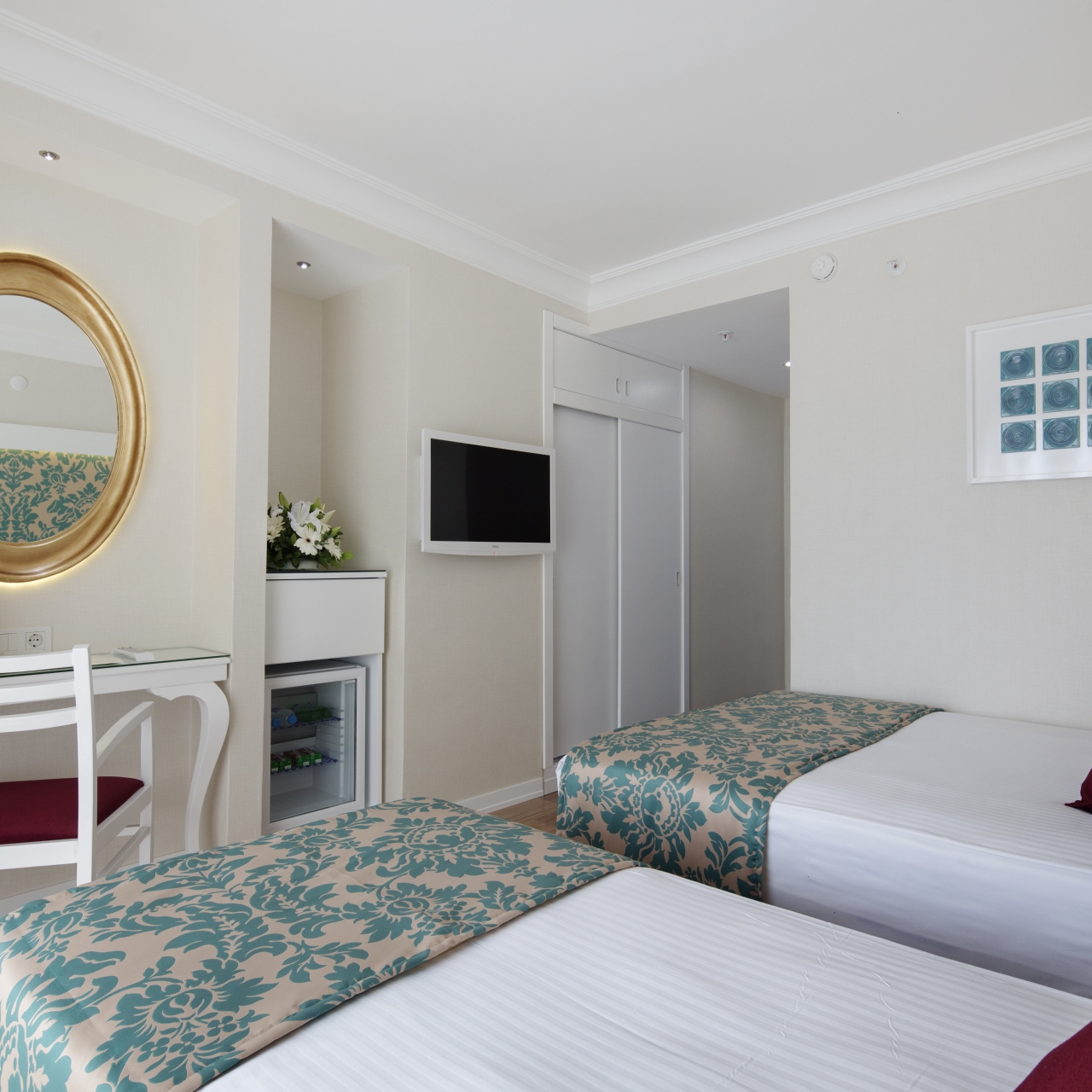 alaiye kleopatra hotel apart turkey
