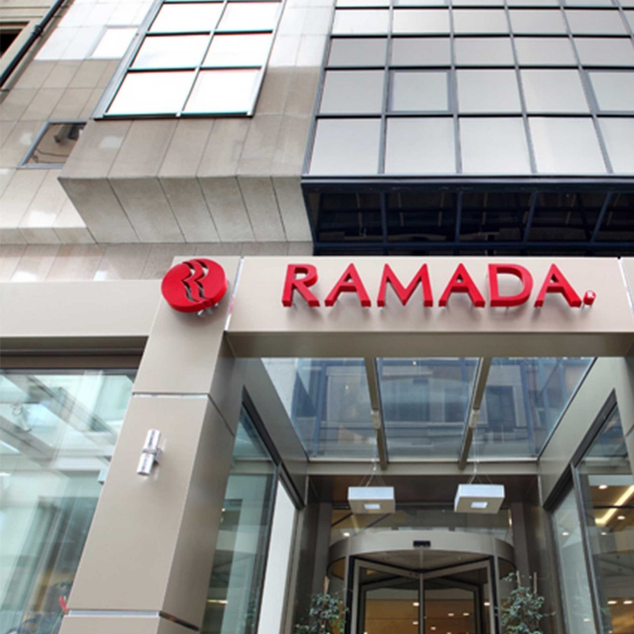 Hotel Ramada By Wyndham Istanbul Taksim 4 Hrs Star Hotel In Istanbul Istanbul