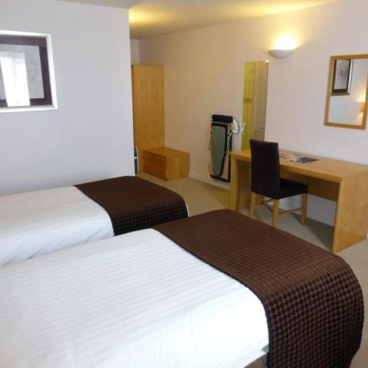 The Olde Barn Hotel Formally Ramada Resort Grantham 3 Hrs Star
