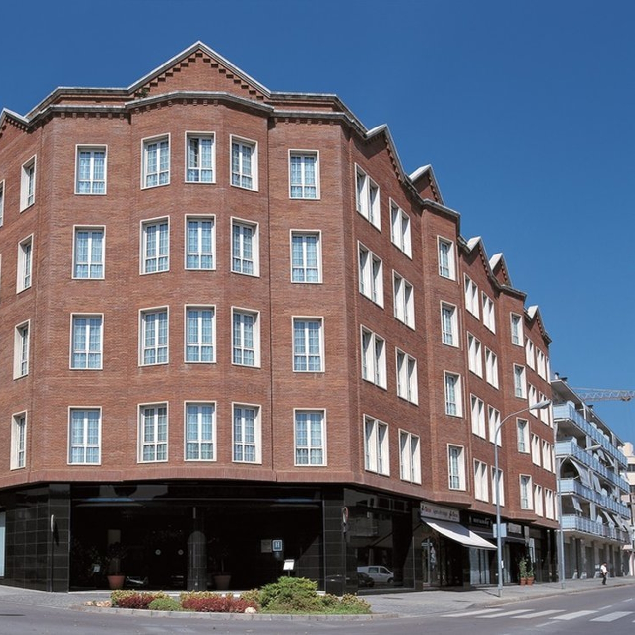 Hotel URH Ciutat de Mataro en Mataró en HRS con servicios gratuitos
