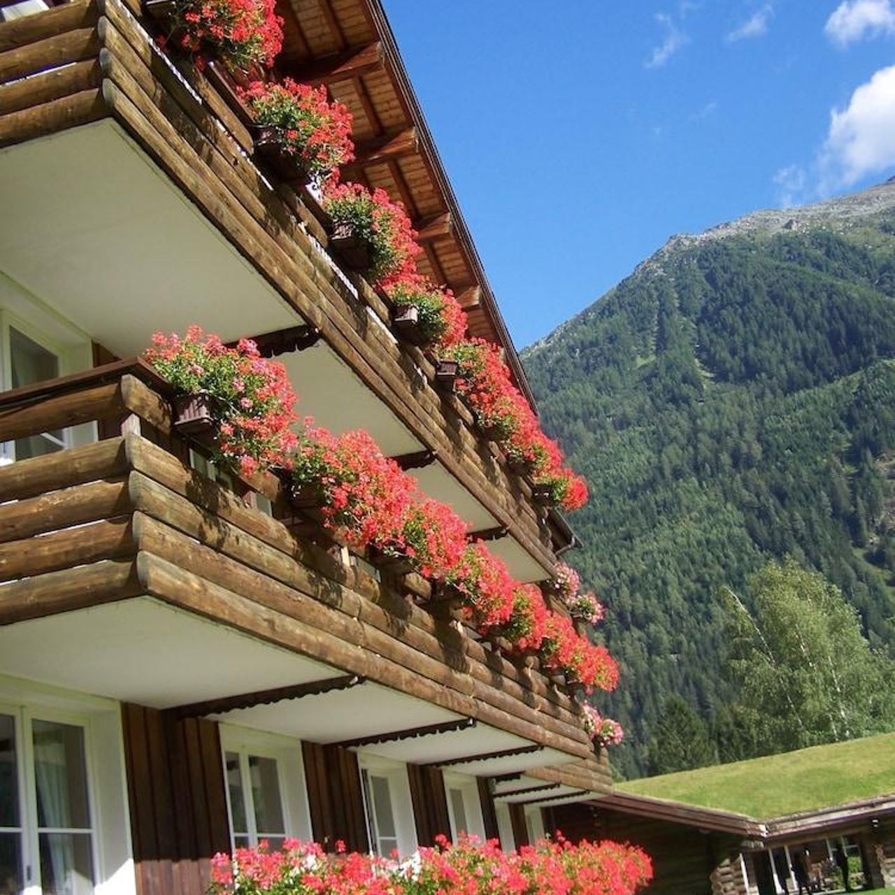 Hotel Le Labrador Chamonix Mont Blanc Rhone Alpes At Hrs With Free Services