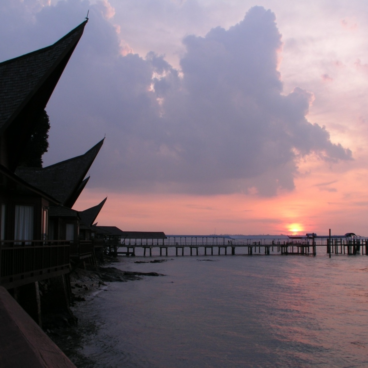 Hotel Batam View Beach Resort - 4 HRS star hotel in Batam