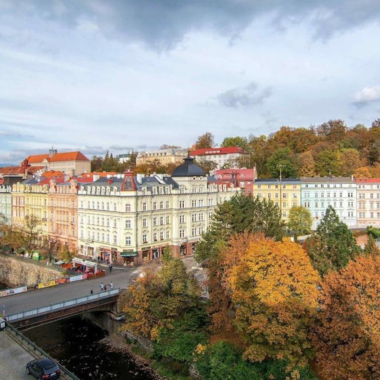 Hotel Romania Karlovy Vary libro barato con HRS