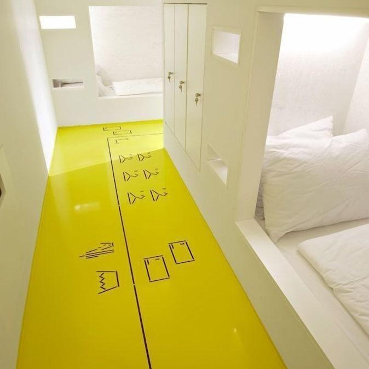 Goli i bosi hostel cijene