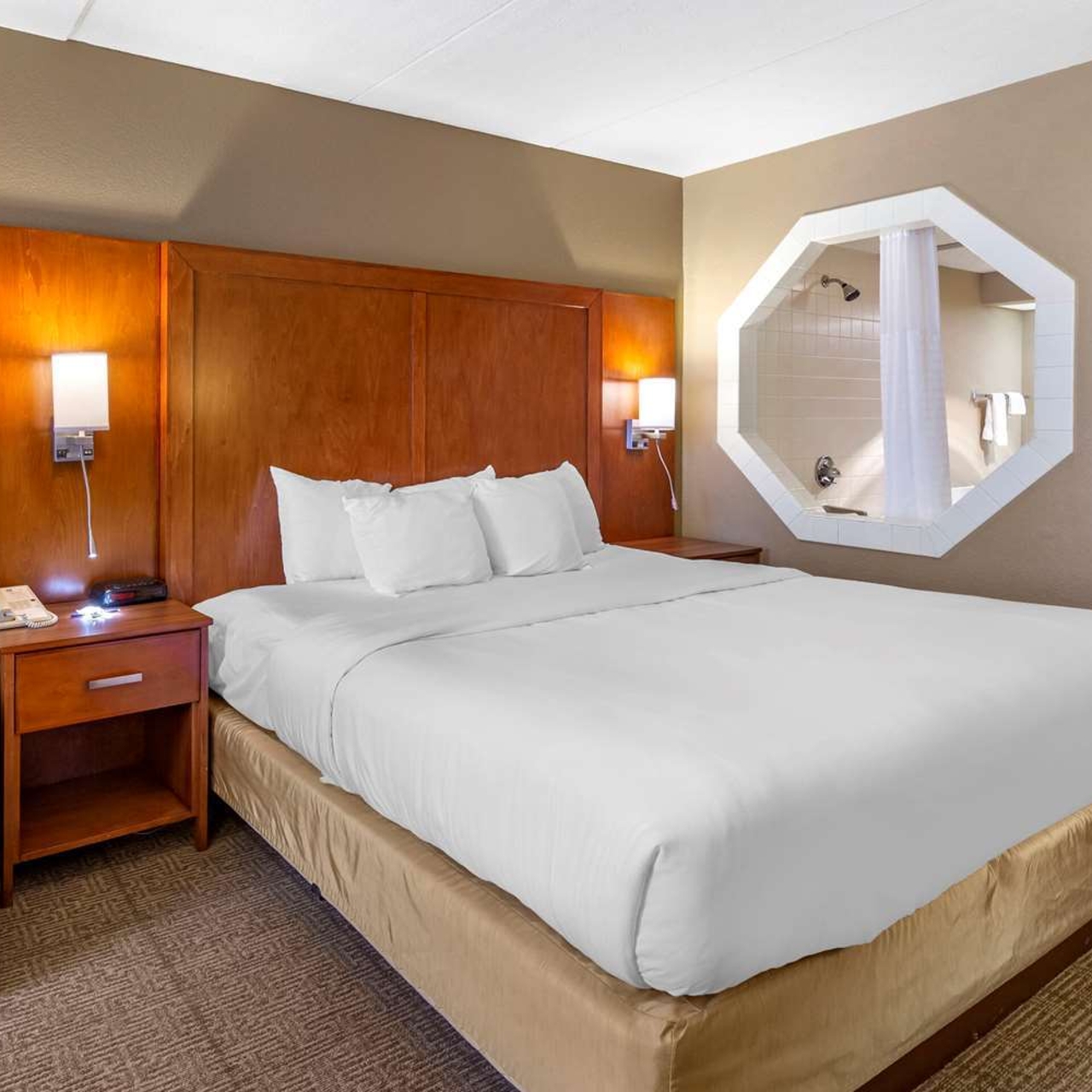 Comfort Inn Alliance in Alliance (Ohio) - HRS