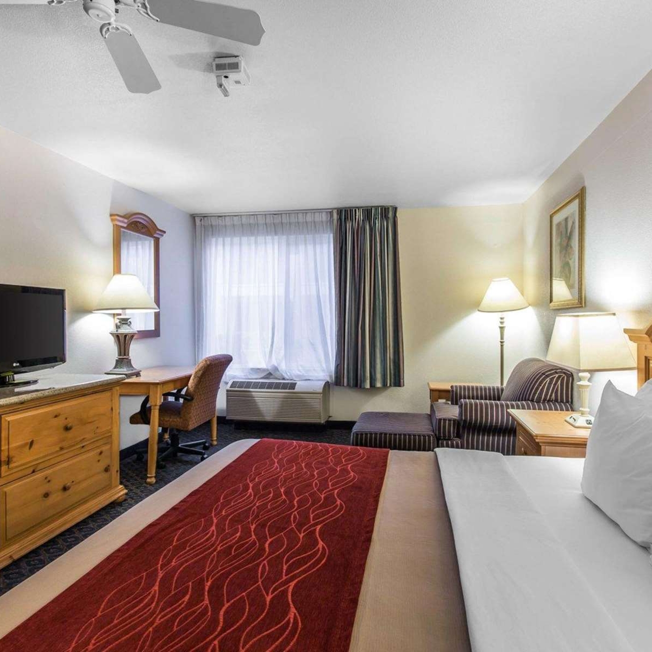 Comfort Inn Suites Sequoia Kings Canyon In Three Rivers California Hrs