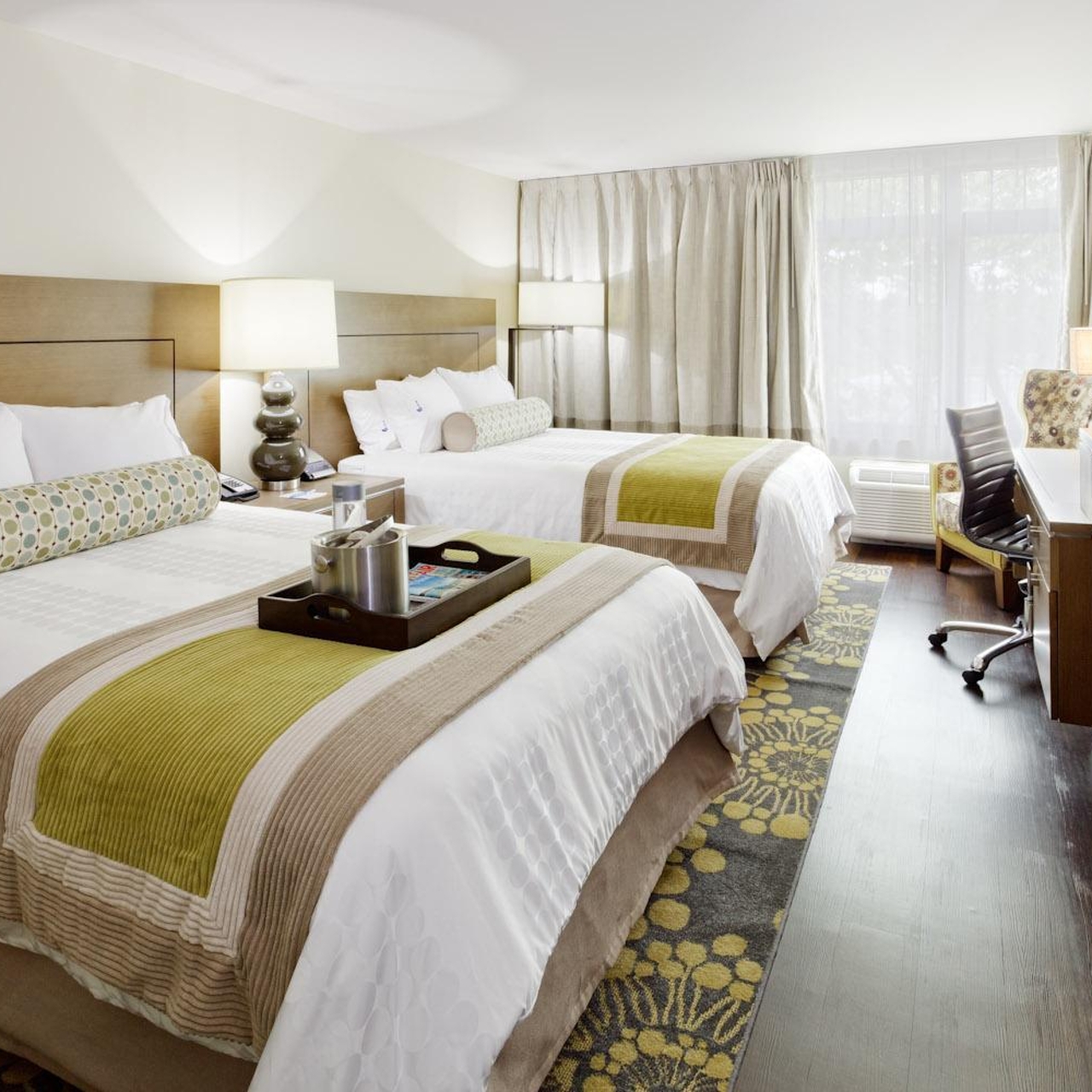 hotel & spa in riverhead ny