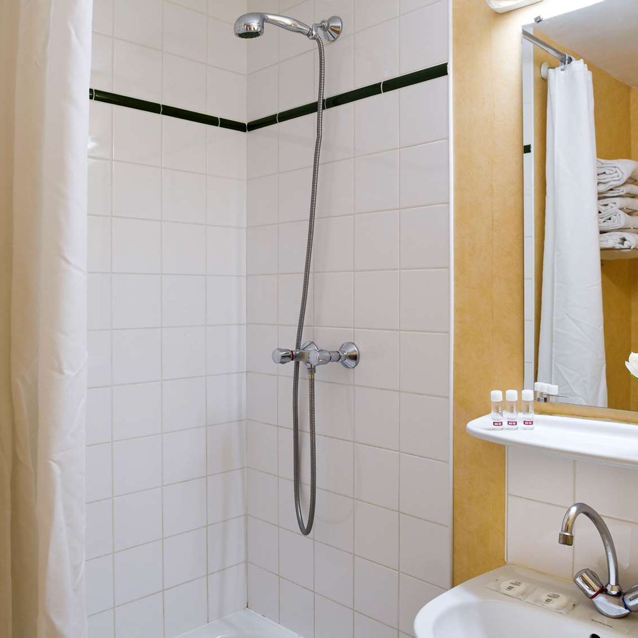 Aparthotel Adagio Access Paris Maisons Alfort In Maisons Alfort