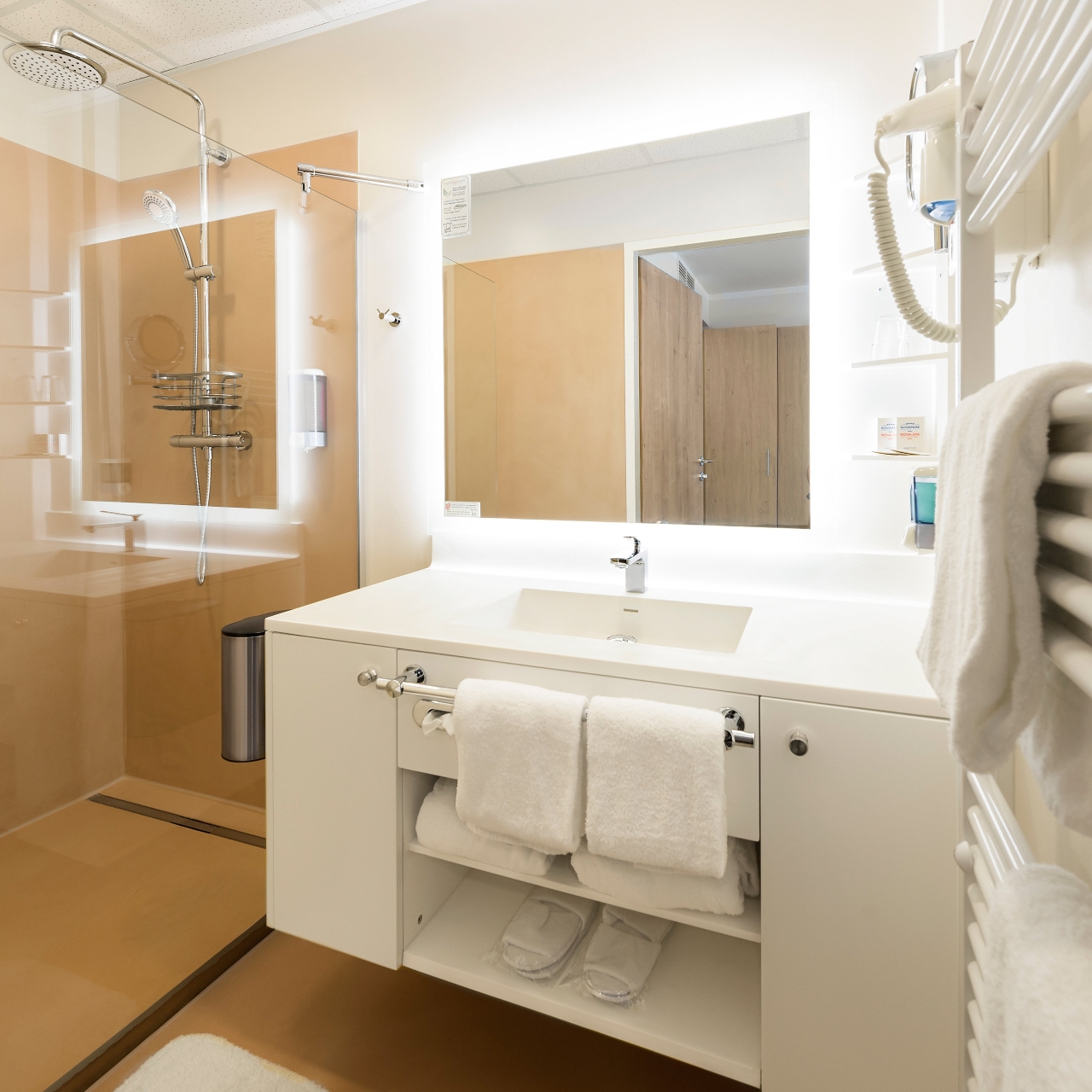 novapark das flugzeughotel graz styria at hrs with free services