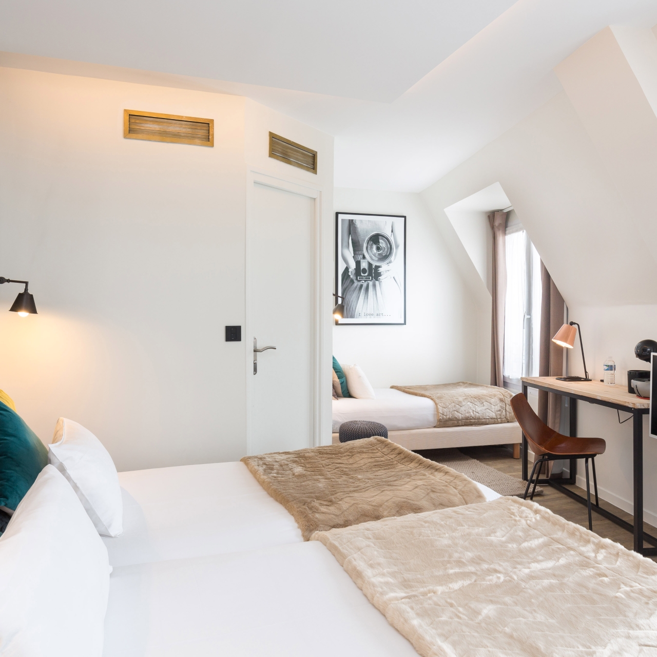 Hotel Ohm By Happyculture 3 Hrs Star Hotel In Paris Ile De France