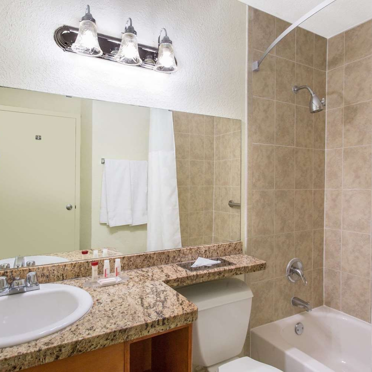Hotel Ramada Hialeah In Hialeah Florida Hrs