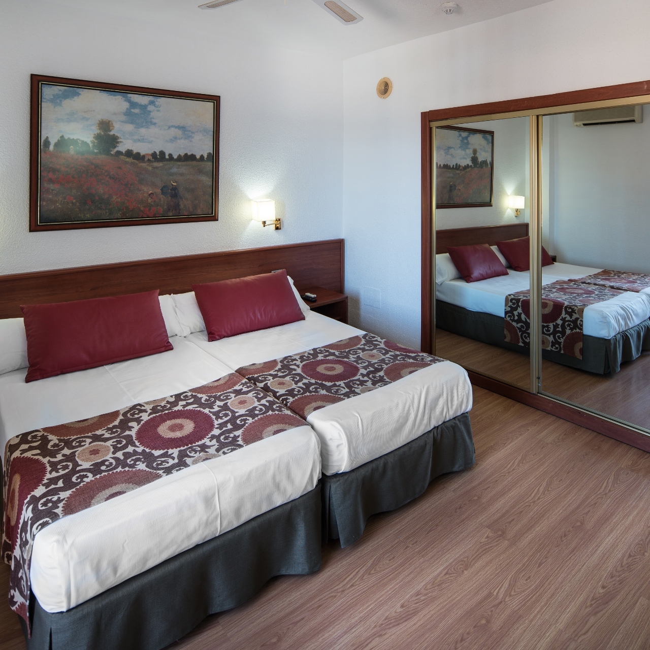 Hotel Catalonia Punta del Rey en Santa Cruz de Tenerife en HRS con  servicios gratuitos