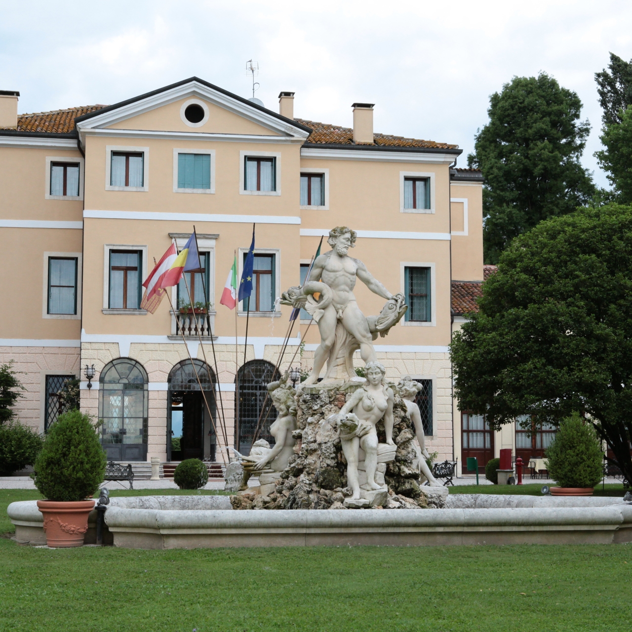 Hotel Villa Tacchi - 4 HRS star hotel in Gazzo (Veneto)