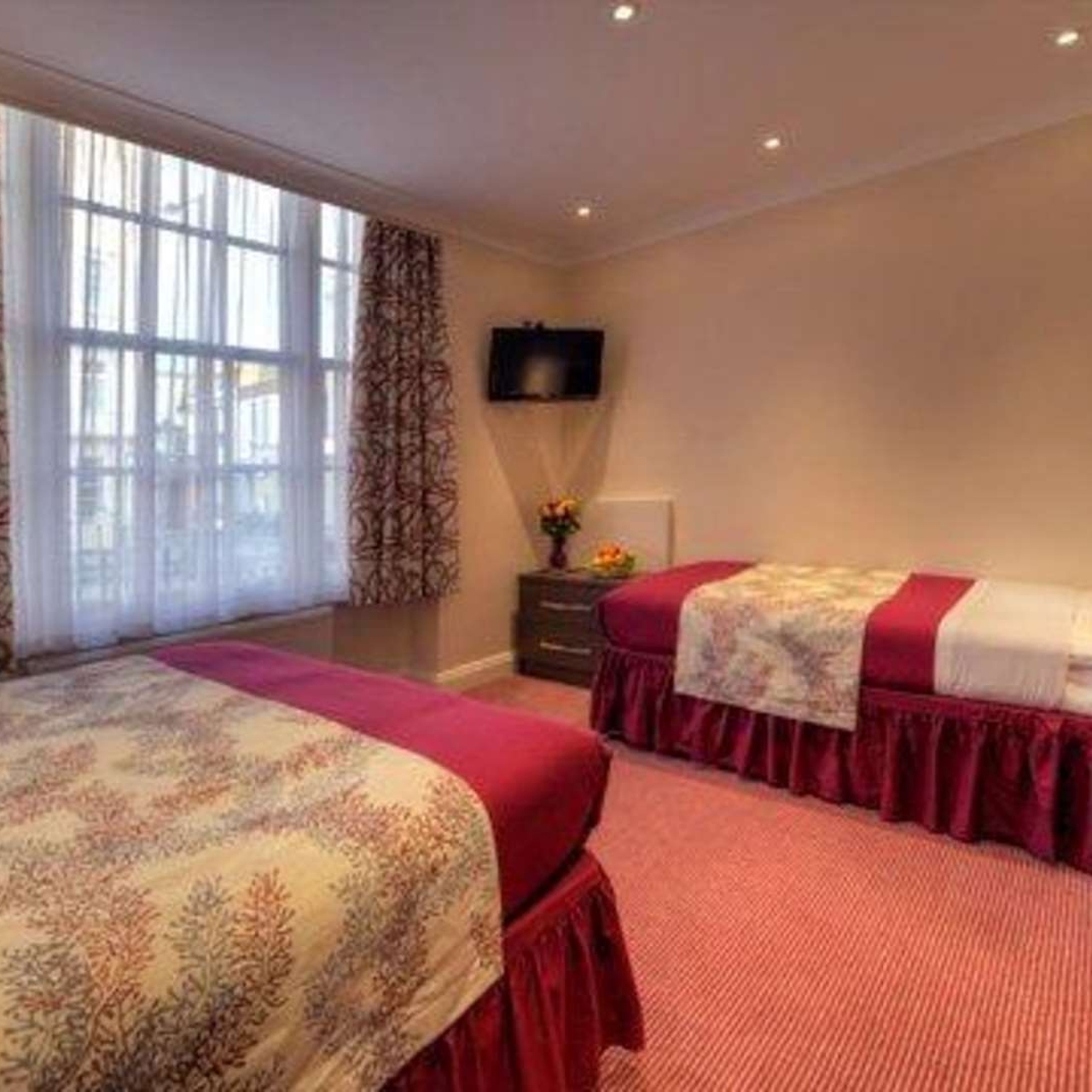 Hotel Best Western Buckingham Palace Road London England At Hrs With Free Services