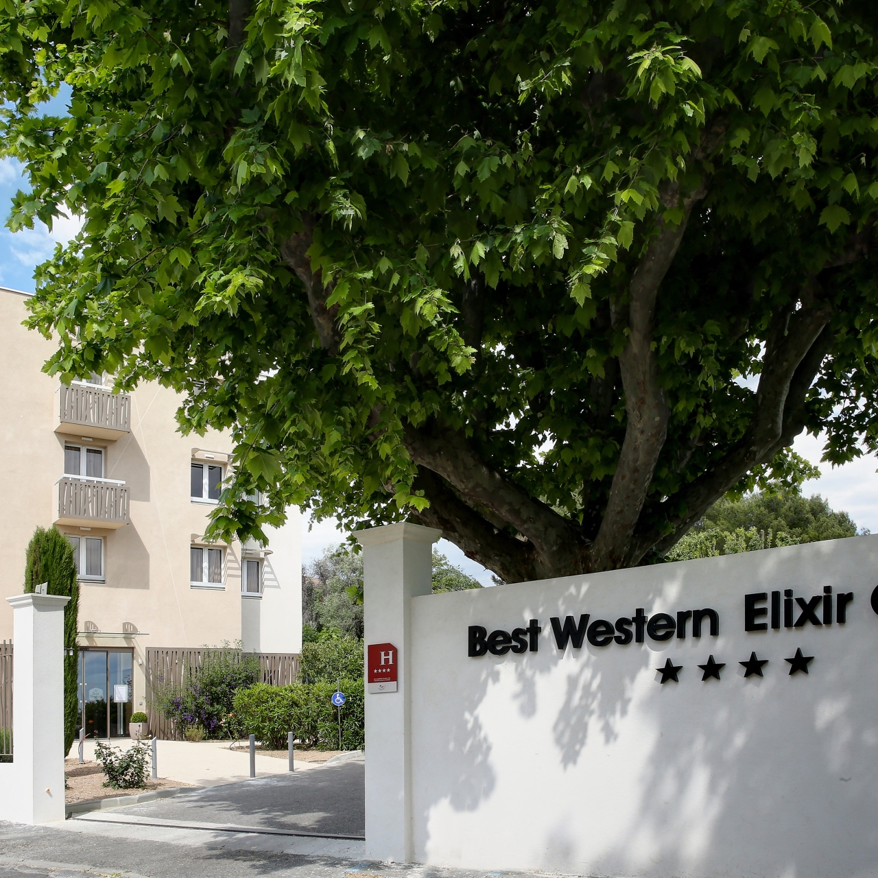 Grasse Hotel 2 Stars 2 Stars Grasse Hotels Aec Village Vacances Les Cedres Grasse Offres