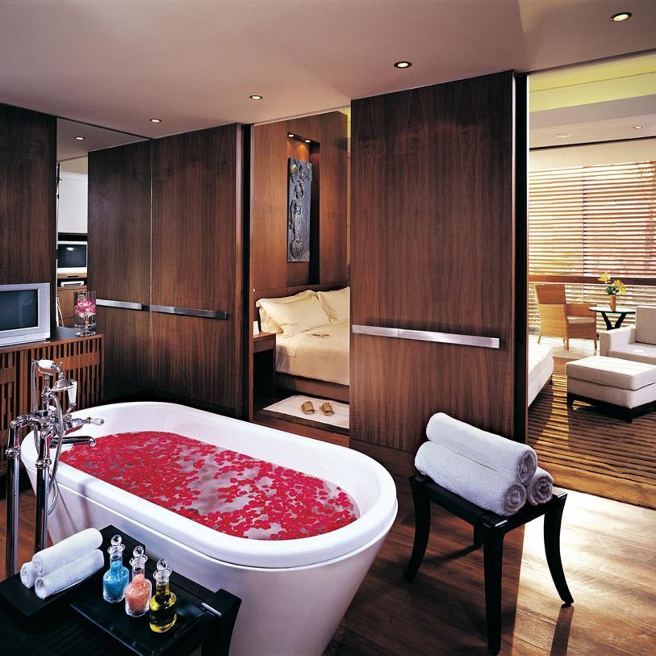 Itc Royal Bengal A Luxury Collection Hotel Kolkata 5 Hrs Star Hotel In Kolkata West Bengal Download the itc hotels app to order from our signature menu collections. itc royal bengal a luxury collection