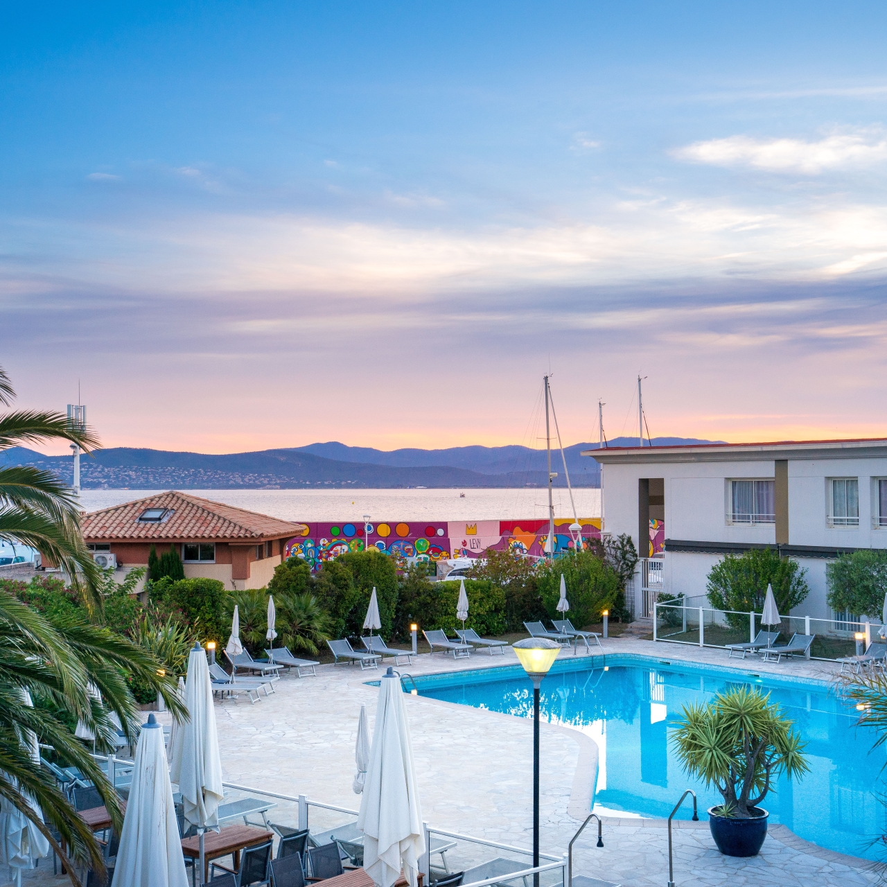 Best Western Plus Hotel La Marina - 4 HRS star hotel in Saint-Raphaël  (Provence-Alpes-Côte d'Azur)