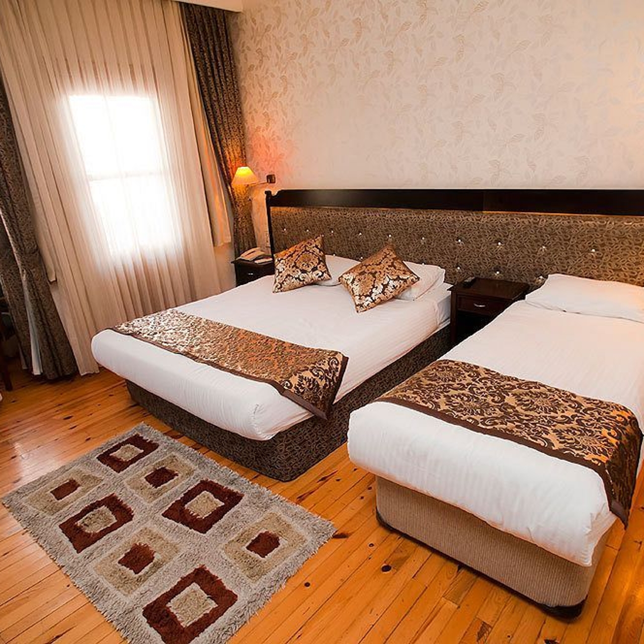 Zeugma Hotel 3 Hrs Star Hotel In Istanbul Istanbul