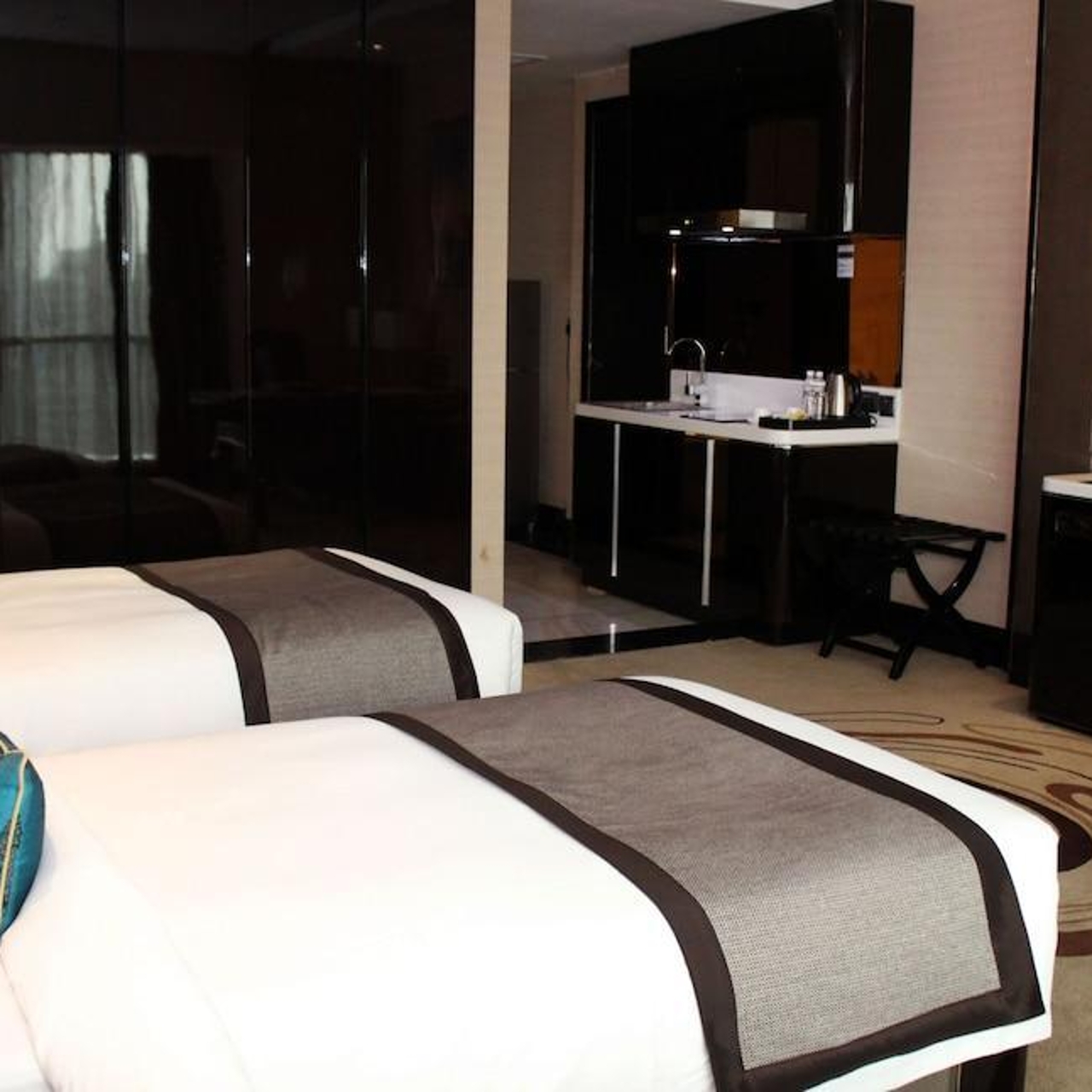 Suites hotel pacific regency °PACIFIC REGENCY