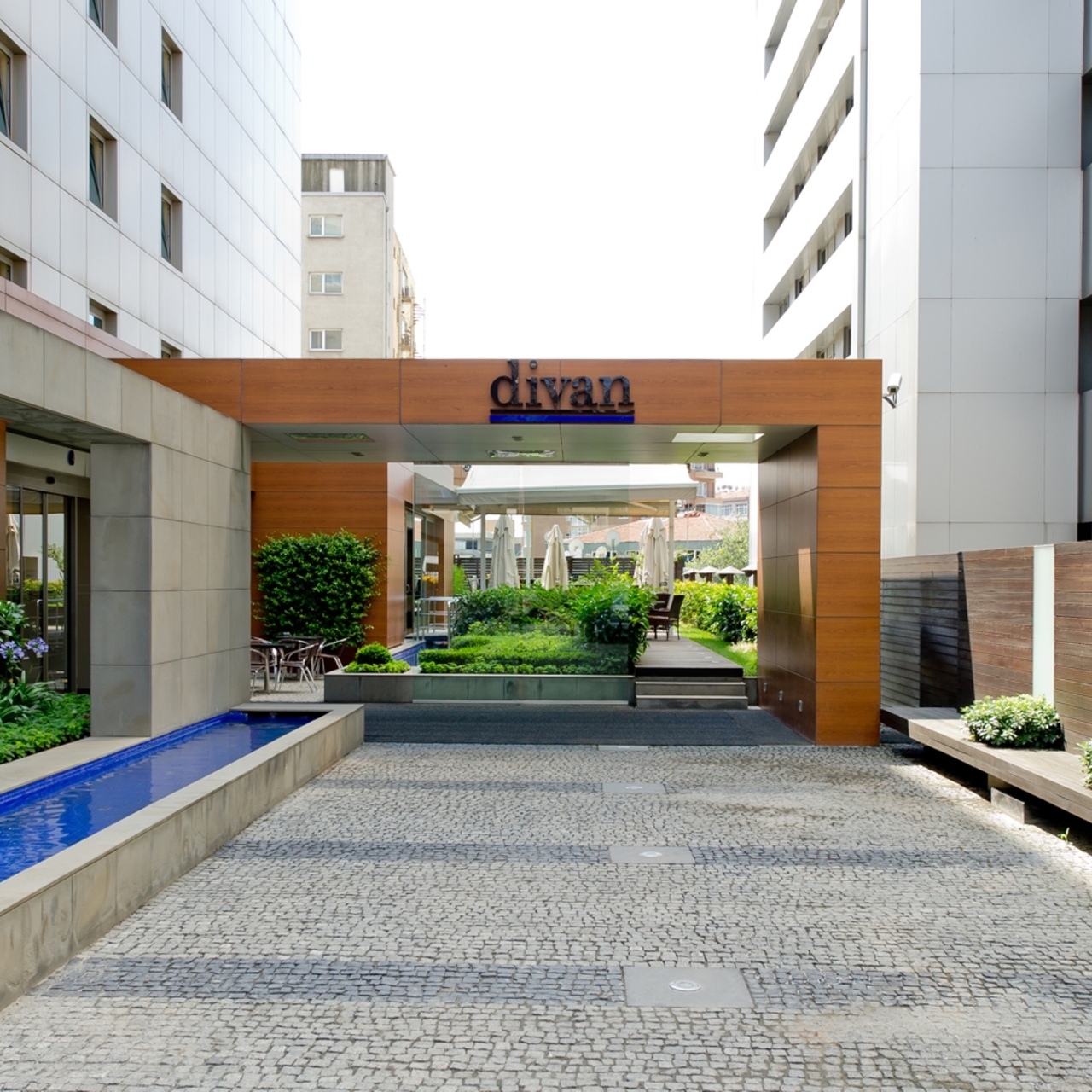 Hotel Divan Istanbul City 4 Hrs Star Hotel In Istanbul Istanbul