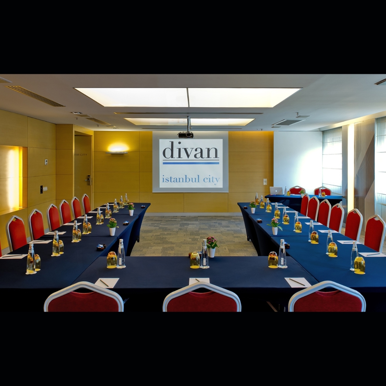 Hotel Divan Istanbul City 4 Hrs Star Hotel In Istanbul Istanbul