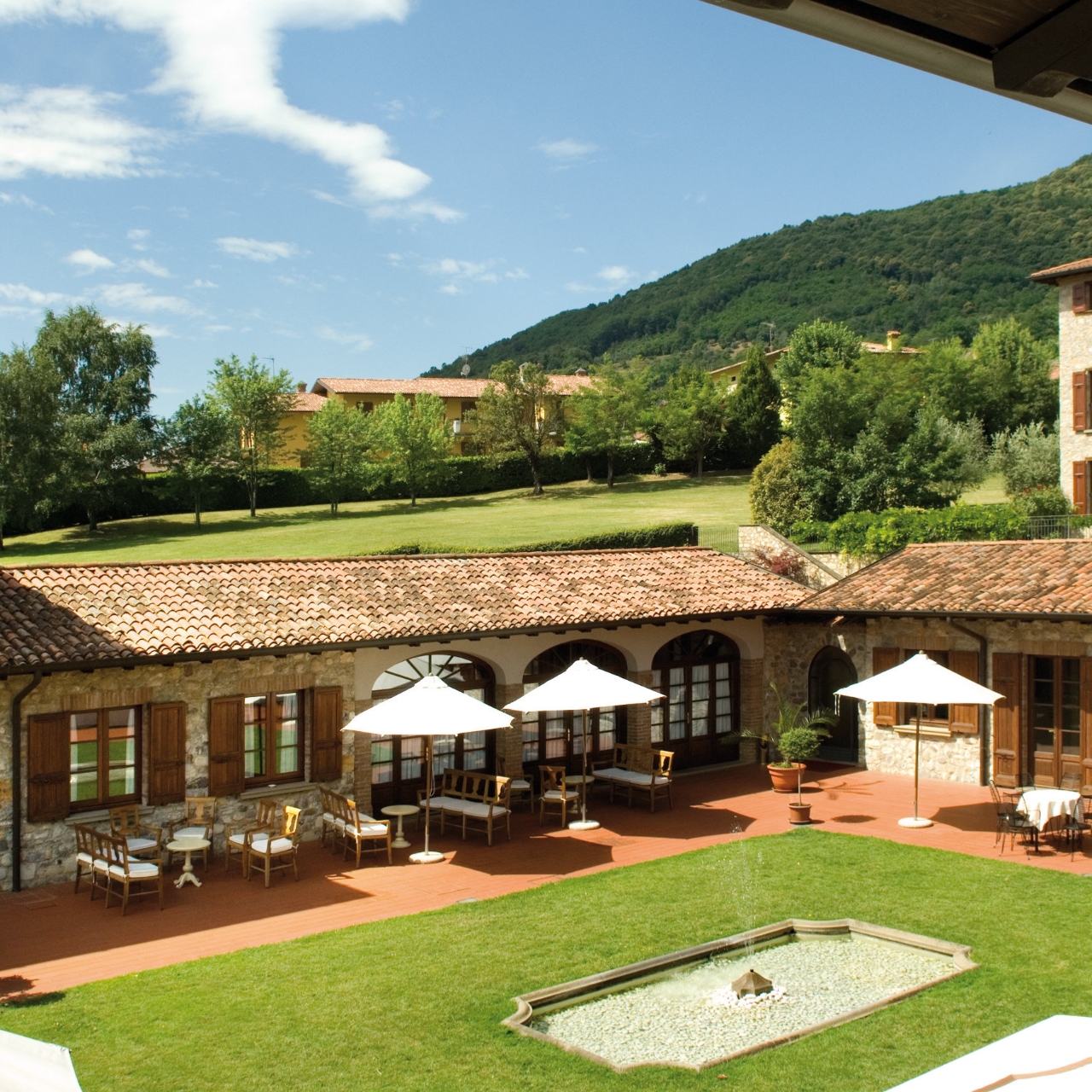 Hotel Relaisfranciacorta 4 Hrs Star Hotel In Colombaro Corte Franca Lombardy