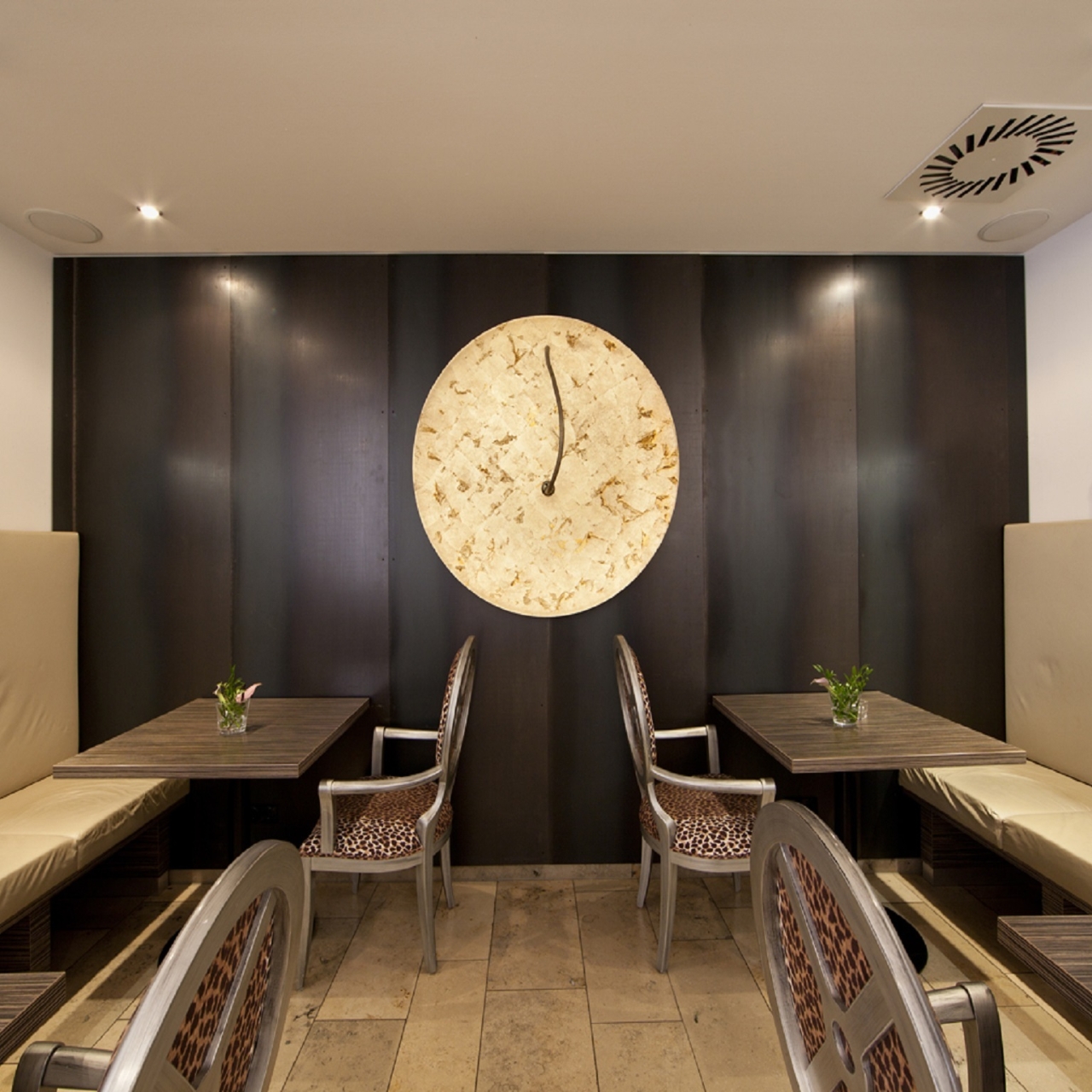 Hotel Burns Art Culture 4 Hrs Star Hotel In Dusseldorf North Rhine Westphalia