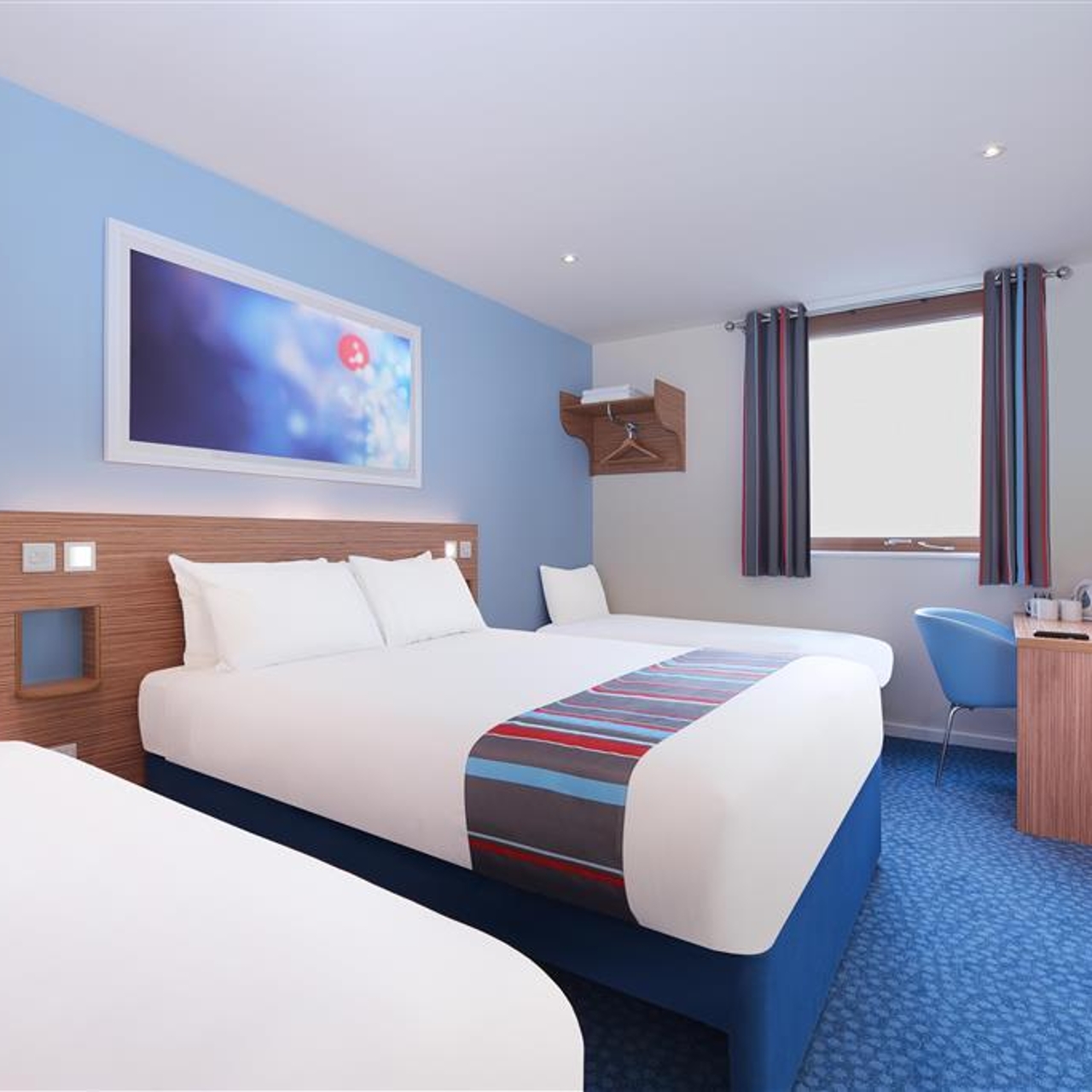 hotel travelodge droitwich worcester city at hrs with free services