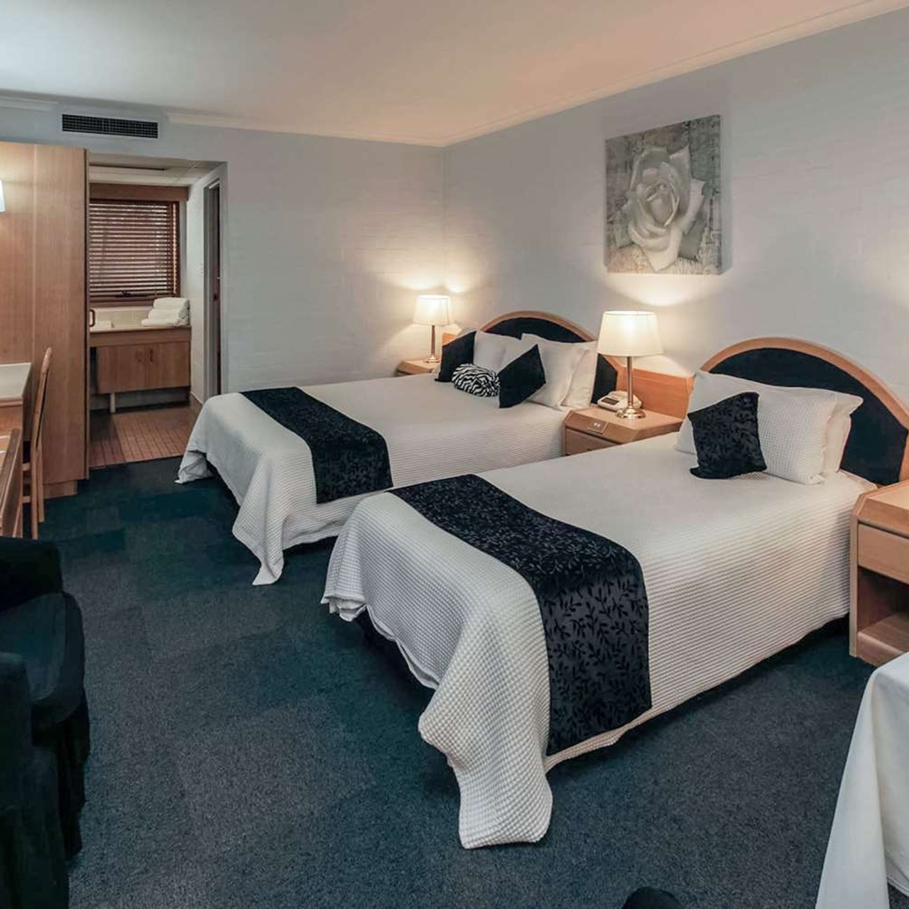 Comfort Inn Airport International In Queanbeyan State Of New South Wales Hrs