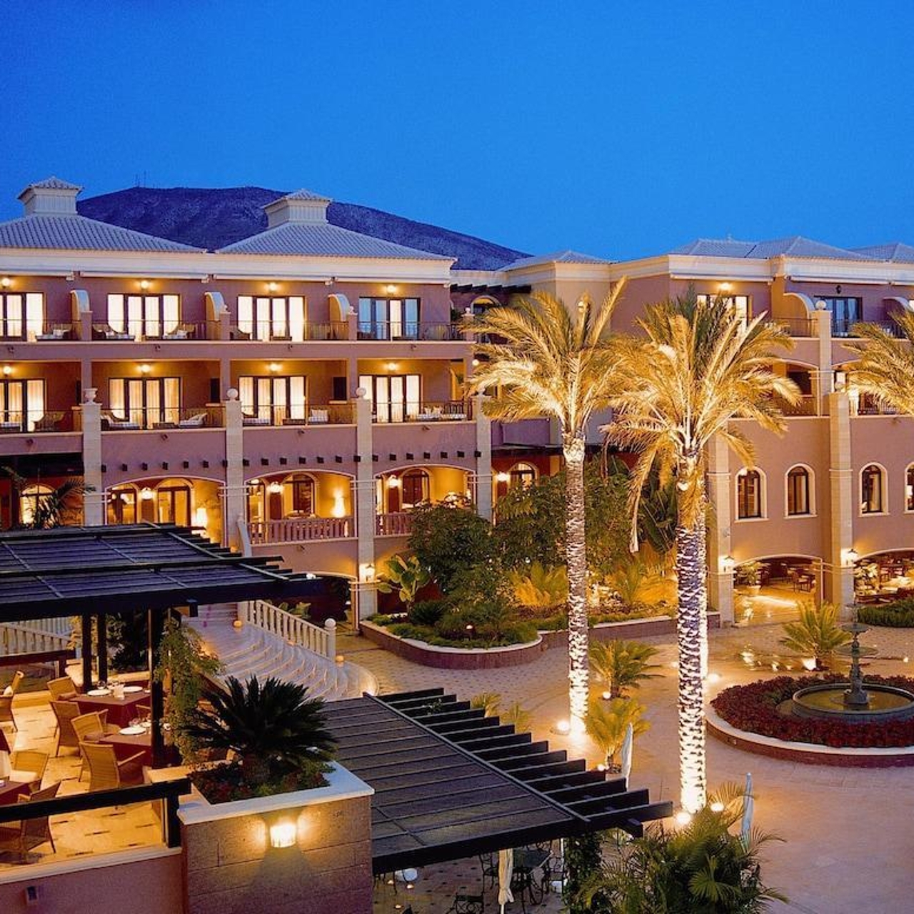 Hotel Las Madrigueras Golf Resort & Spa en Playa de las Américas, Arona en  HRS con servicios gratuitos