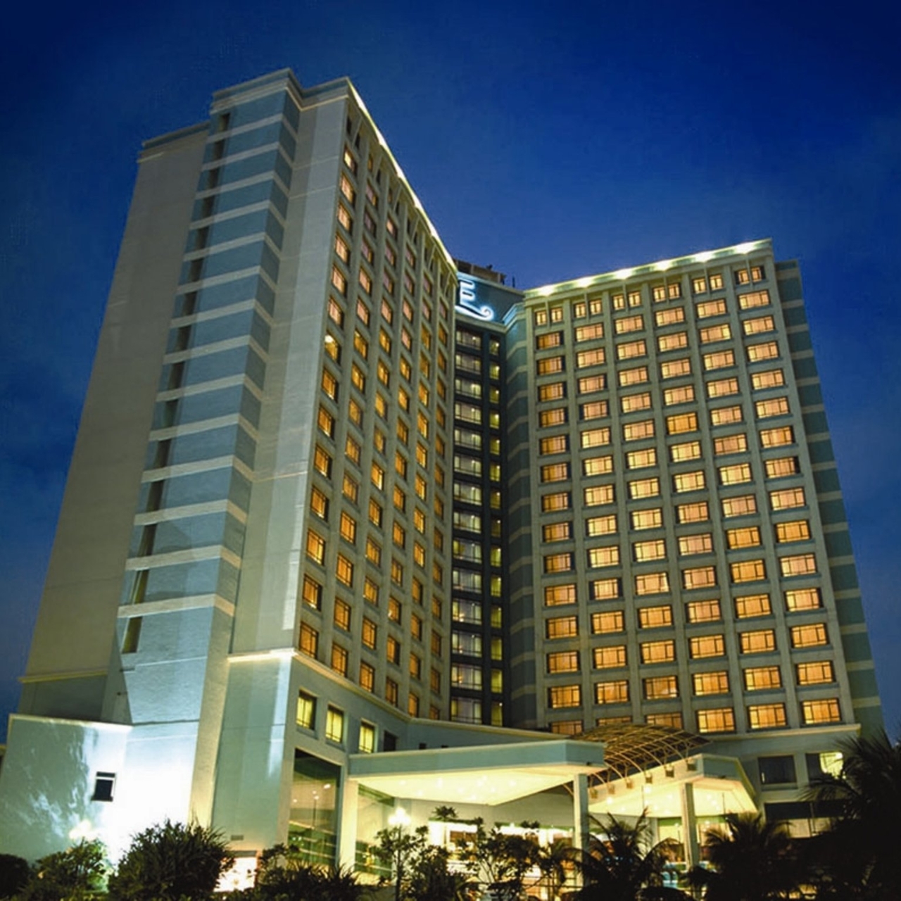 Hotel Eastin Petaling Jaya En Hrs Con Servicios Gratuitos