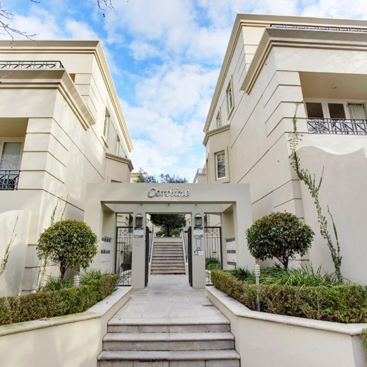 Hotel Caroline Apts South Yarra 4 Hrs Star Hotel In Melbourne State Of Victoria