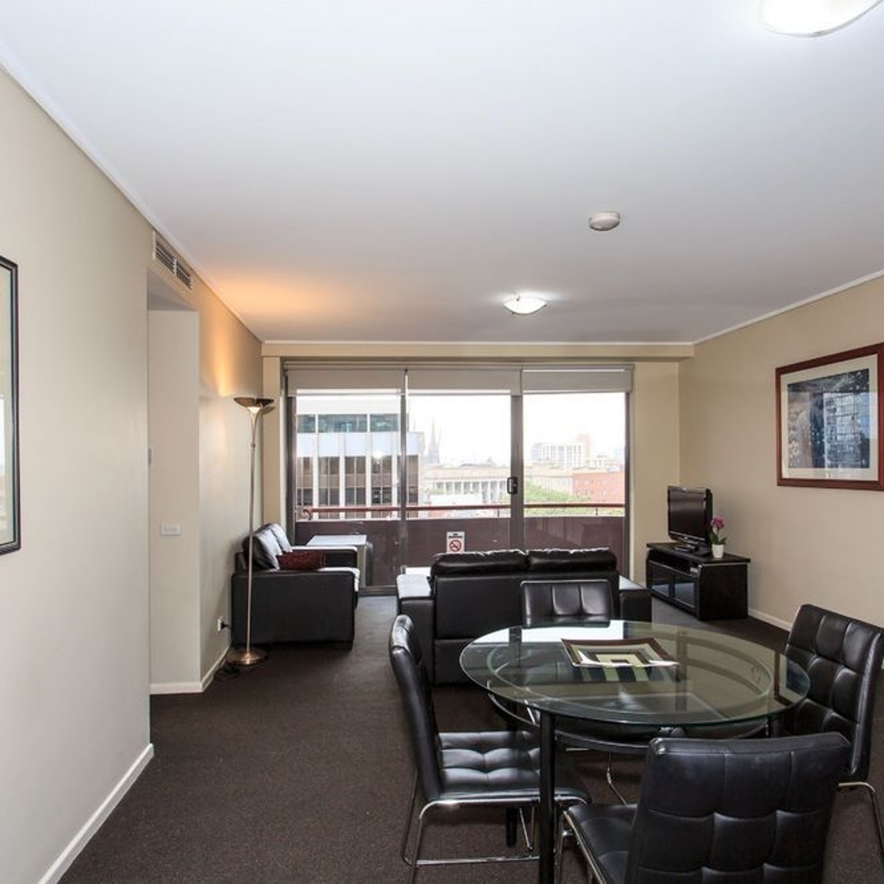 Hotel The Paramount Serviced Apartments Melbourne 4 Hrs Star Hotel In Melbourne State Of Victoria