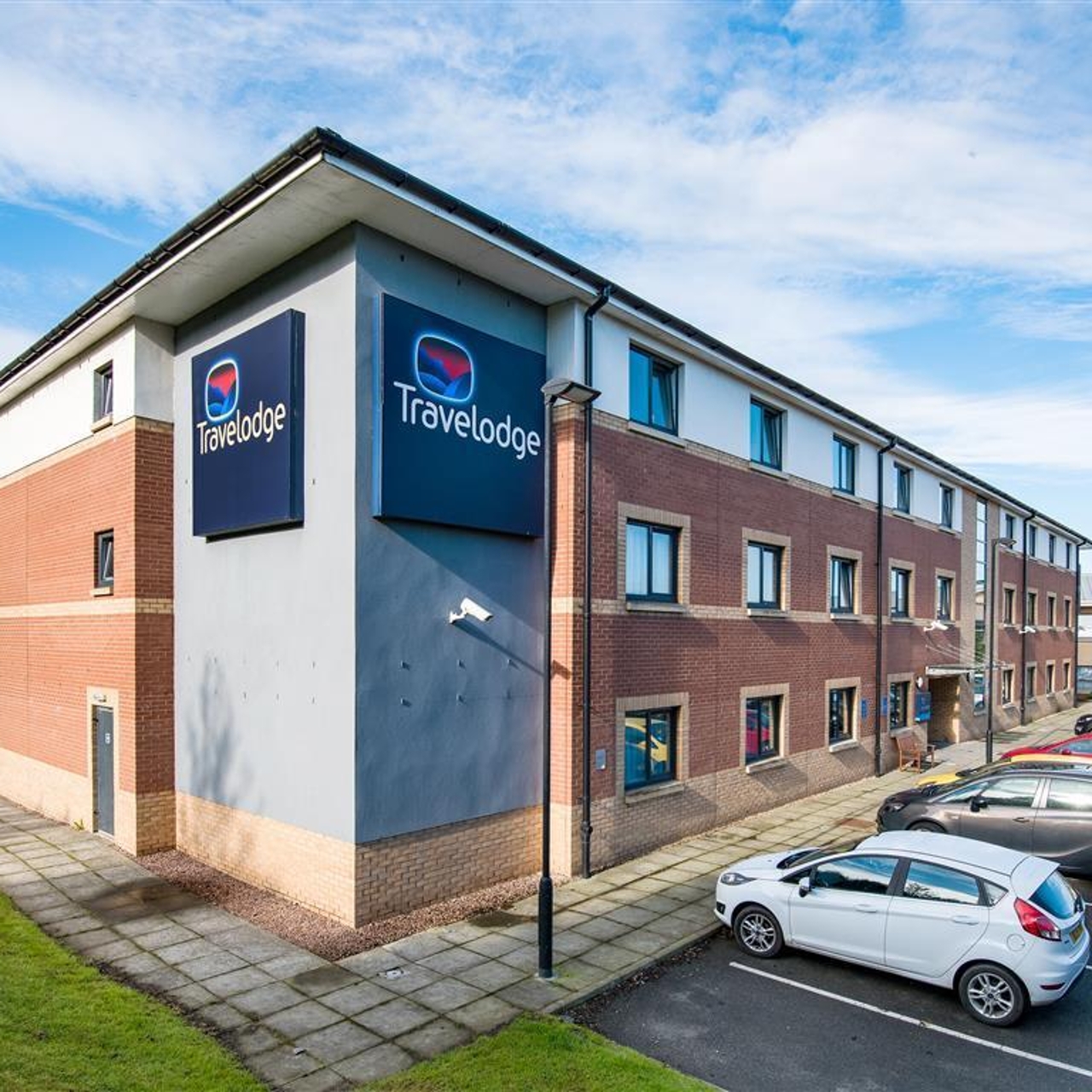 Hotel Travelodge Dunfermline 3 Hrs Star Hotel In Dunfermline Fife Scotland Come and explore scotland's scenery and wildlife, and experience our amazing history and culture. hotel travelodge dunfermline 3 hrs