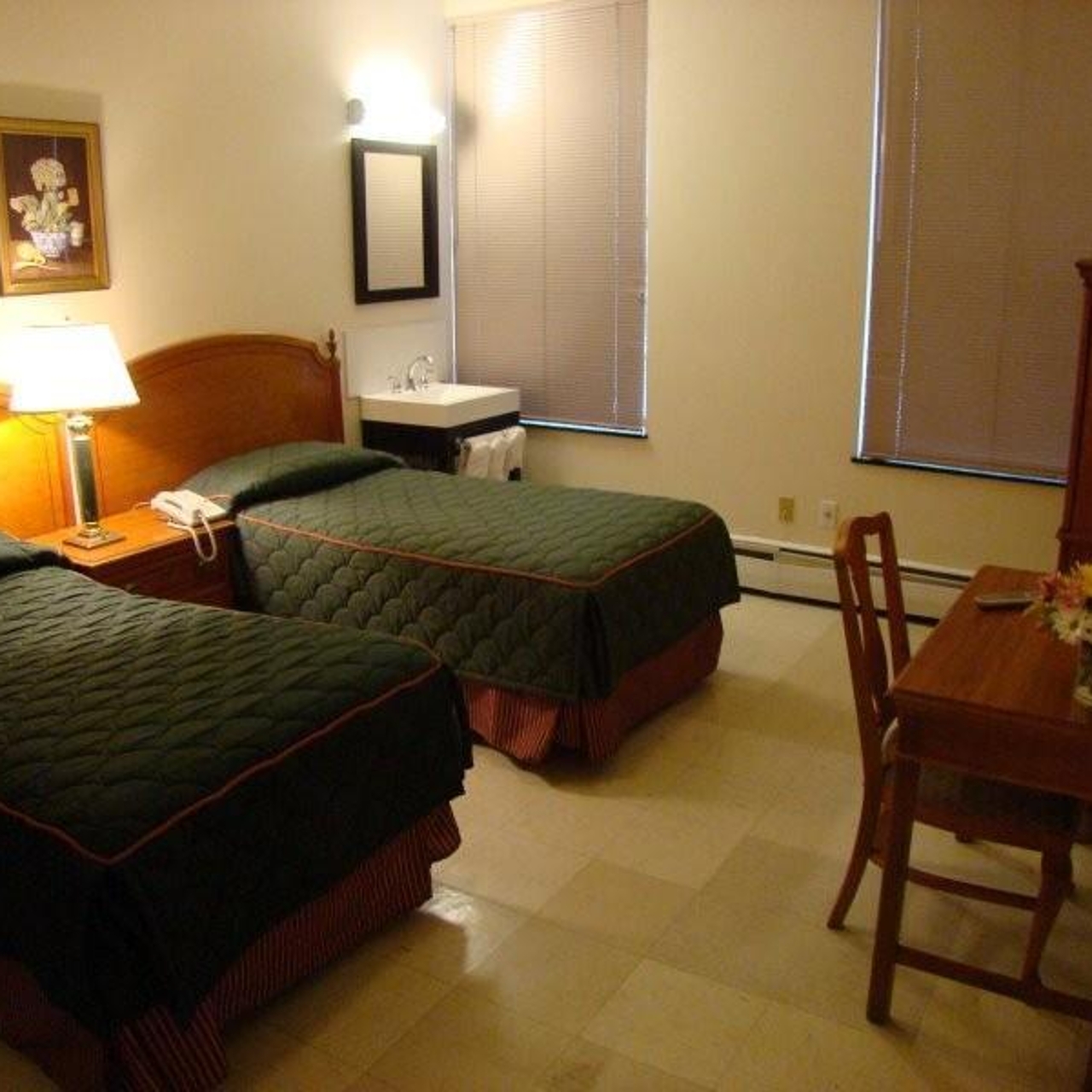 Americana Inn New York Bei Hrs Gunstig Buchen