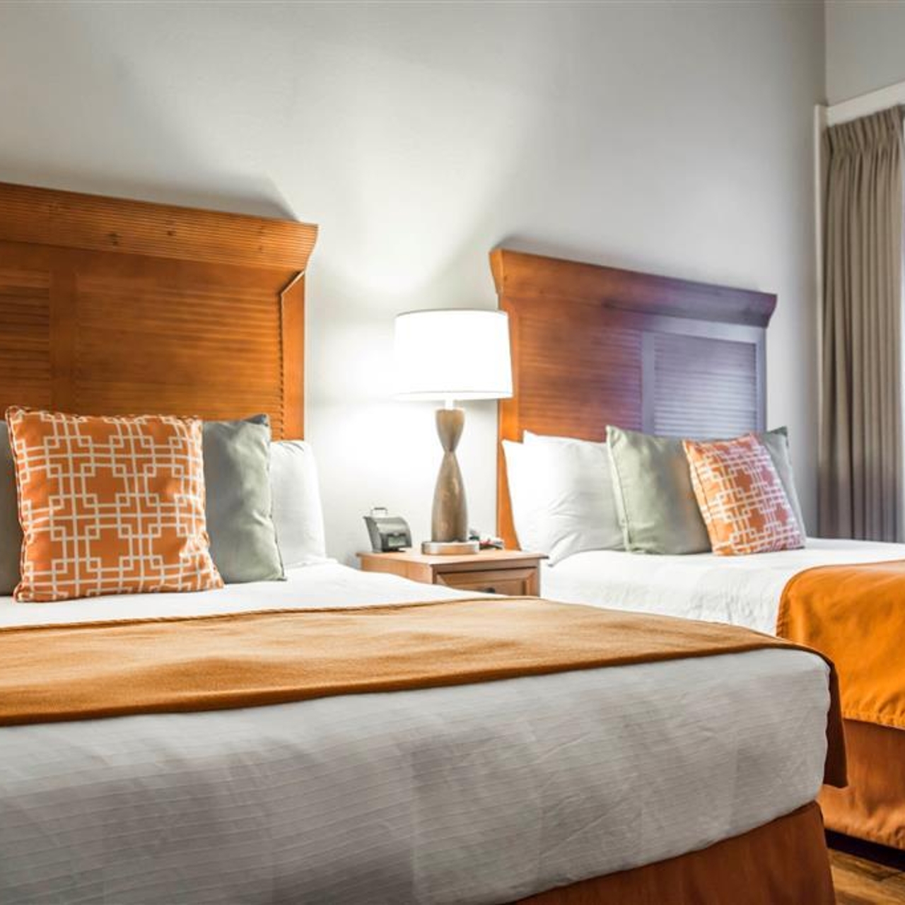 An Ascend Hotel Collection Member St James Hotel In New Orleans Louisiana Hrs