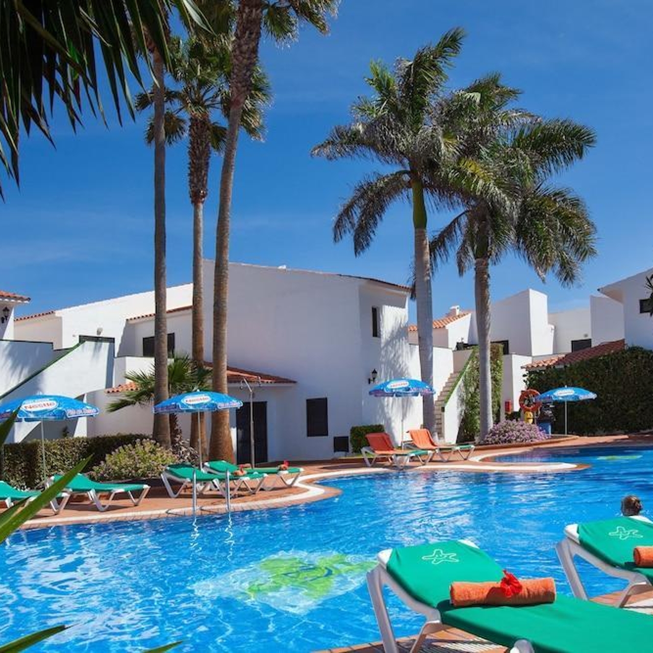 Hotel Puerto Caleta en Antigua en HRS con servicios gratuitos