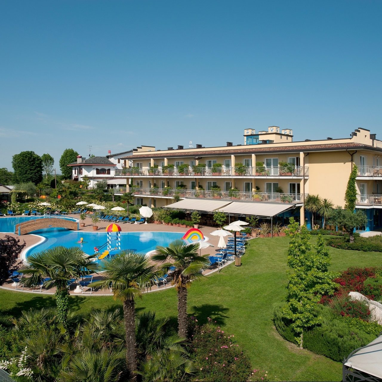 Hotel Bella Italia HBI - 4 HRS star hotel in Peschiera del Garda (Veneto)