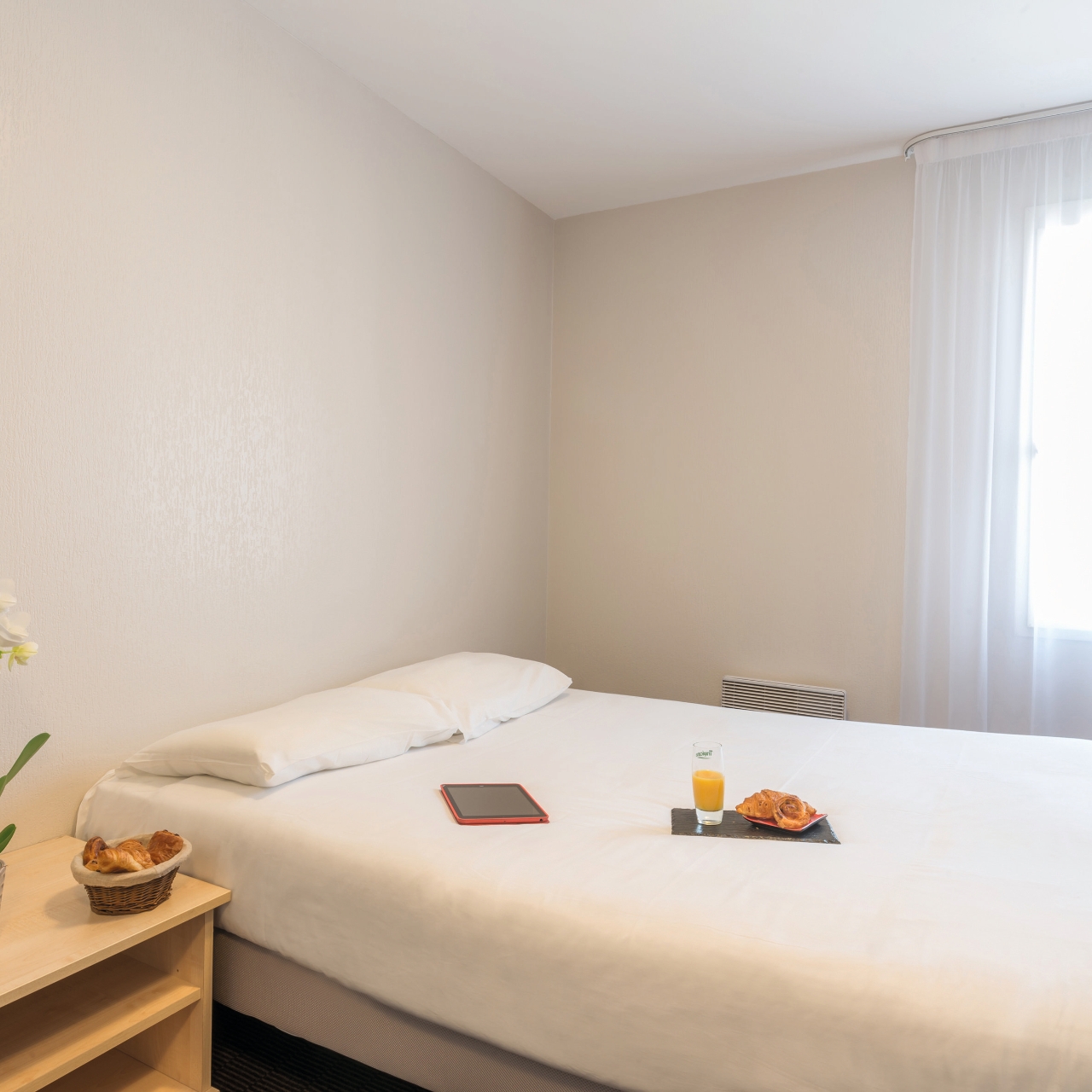 Hotel Appart City Nantes Quais De Loire 3 Hrs Star Hotel In Nantes Pays De La Loire