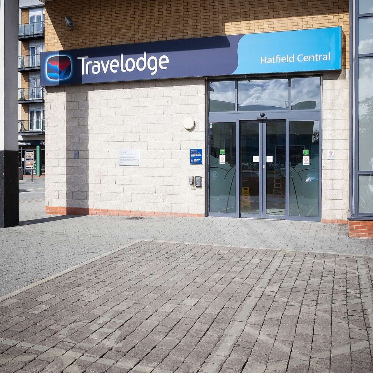 Hotel Travelodge Hatfield Central 3 Hrs Star Hotel In Hatfield Welwyn Hatfield England