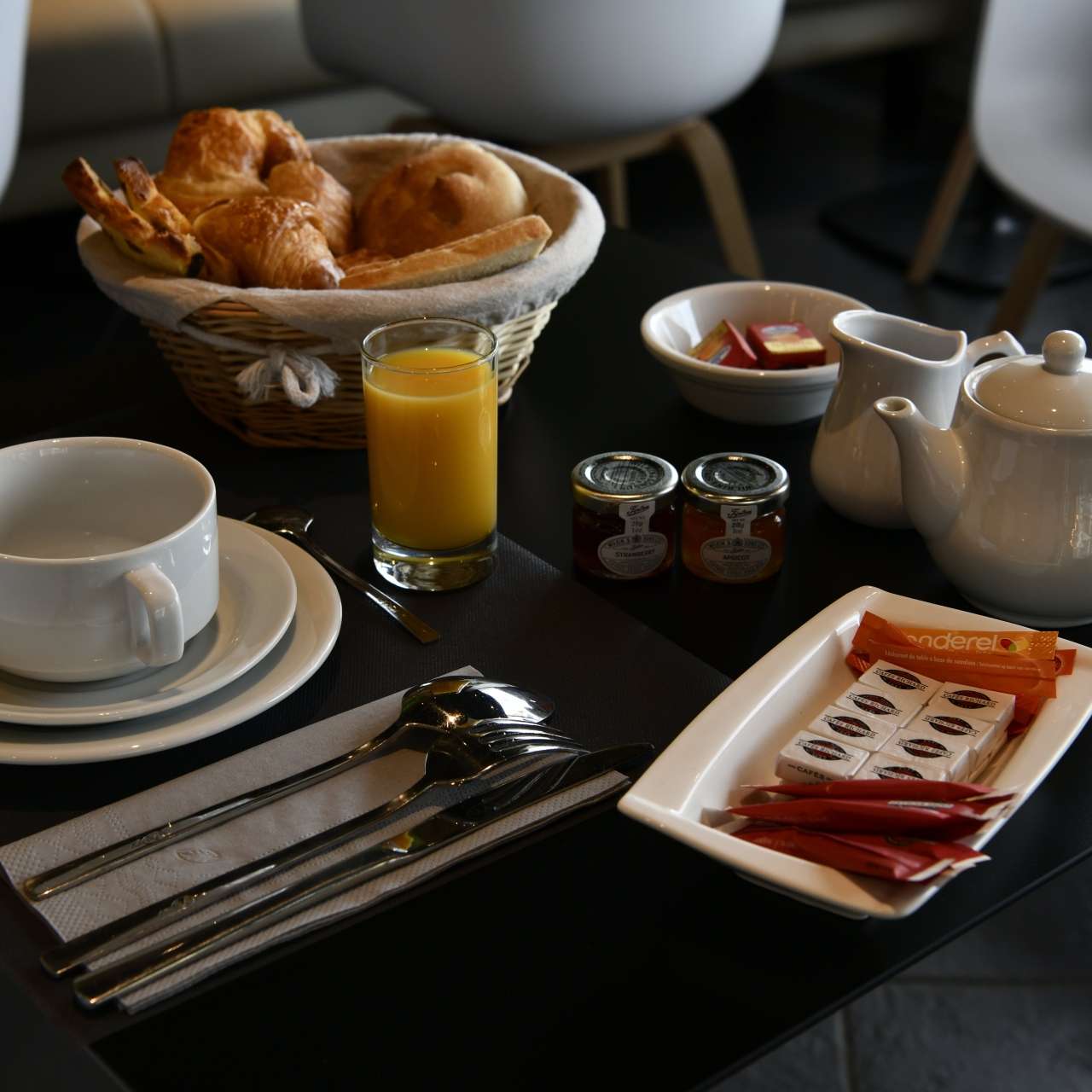 In Situ Hotel Le Chat Botte France At Hrs With Free Services In Situ Hotel Le Chat Botte France At Hrs With Free Services