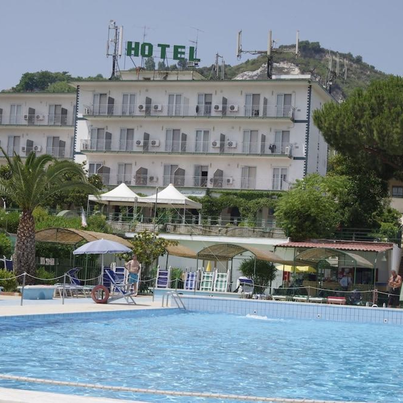 Tennis Hotel Pozzuoli book favourably with HRS