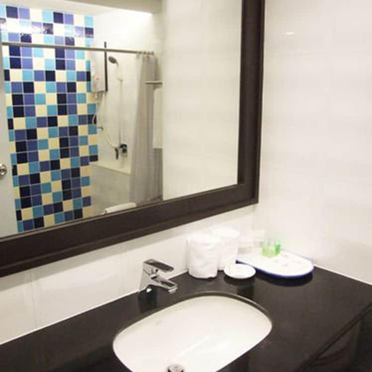 Grand Tower Inn Sathorn Bangkok 3 Hrs Star Hotel In Bangkok Bangkok Metropolitan Region
