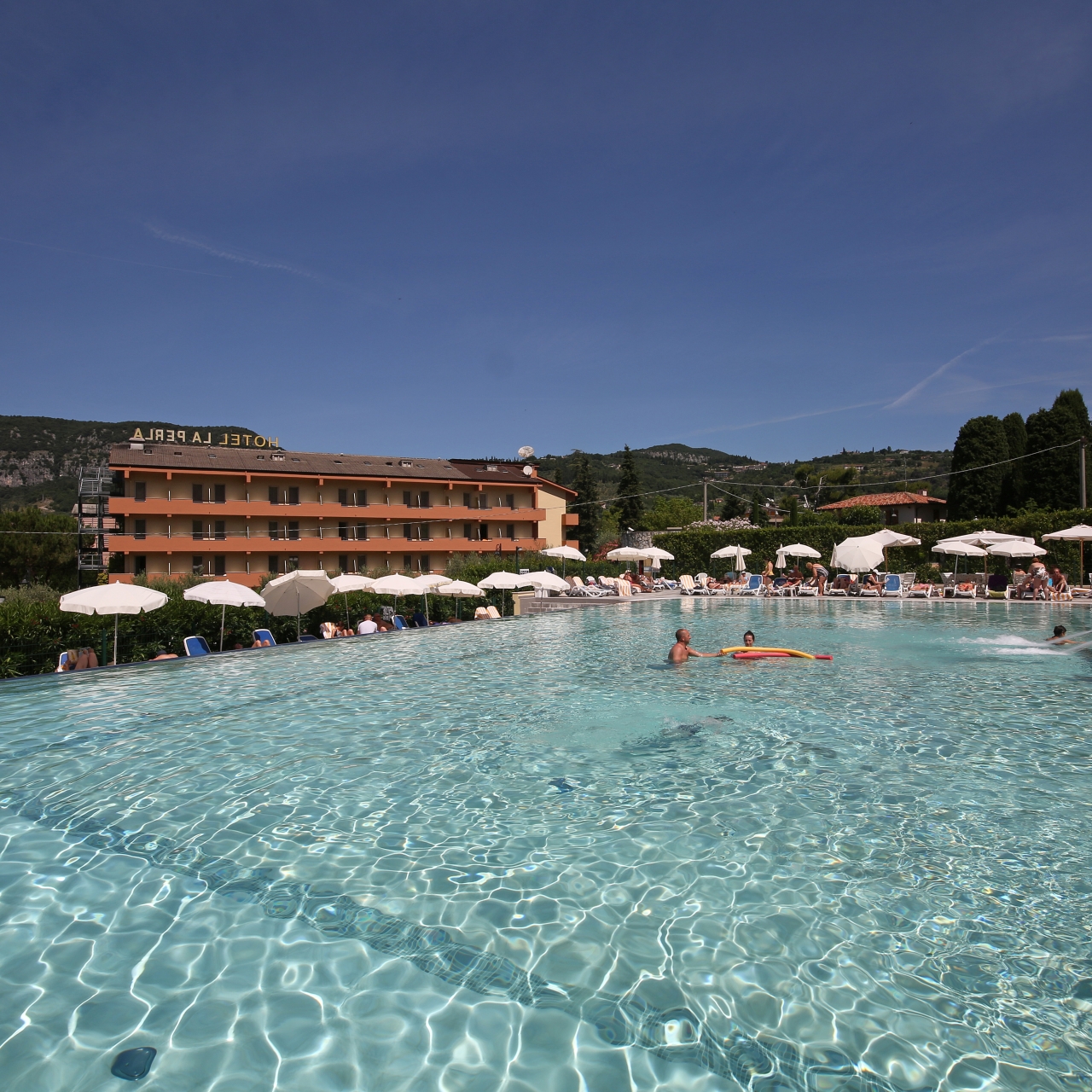 Hotel La Perla - 3 HRS star hotel in Garda (Veneto)