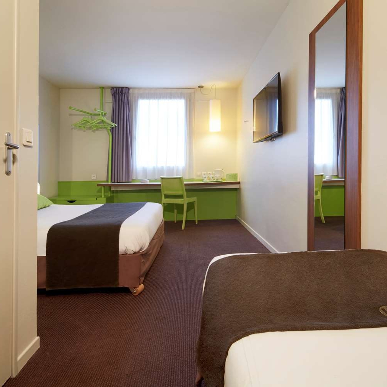 Hotel CAMPANILE ROISSY - Aéroport CDG - Le Mesnil Amelot - 3 HRS star hotel  in Le Mesnil-Amelot (Île-de-France)