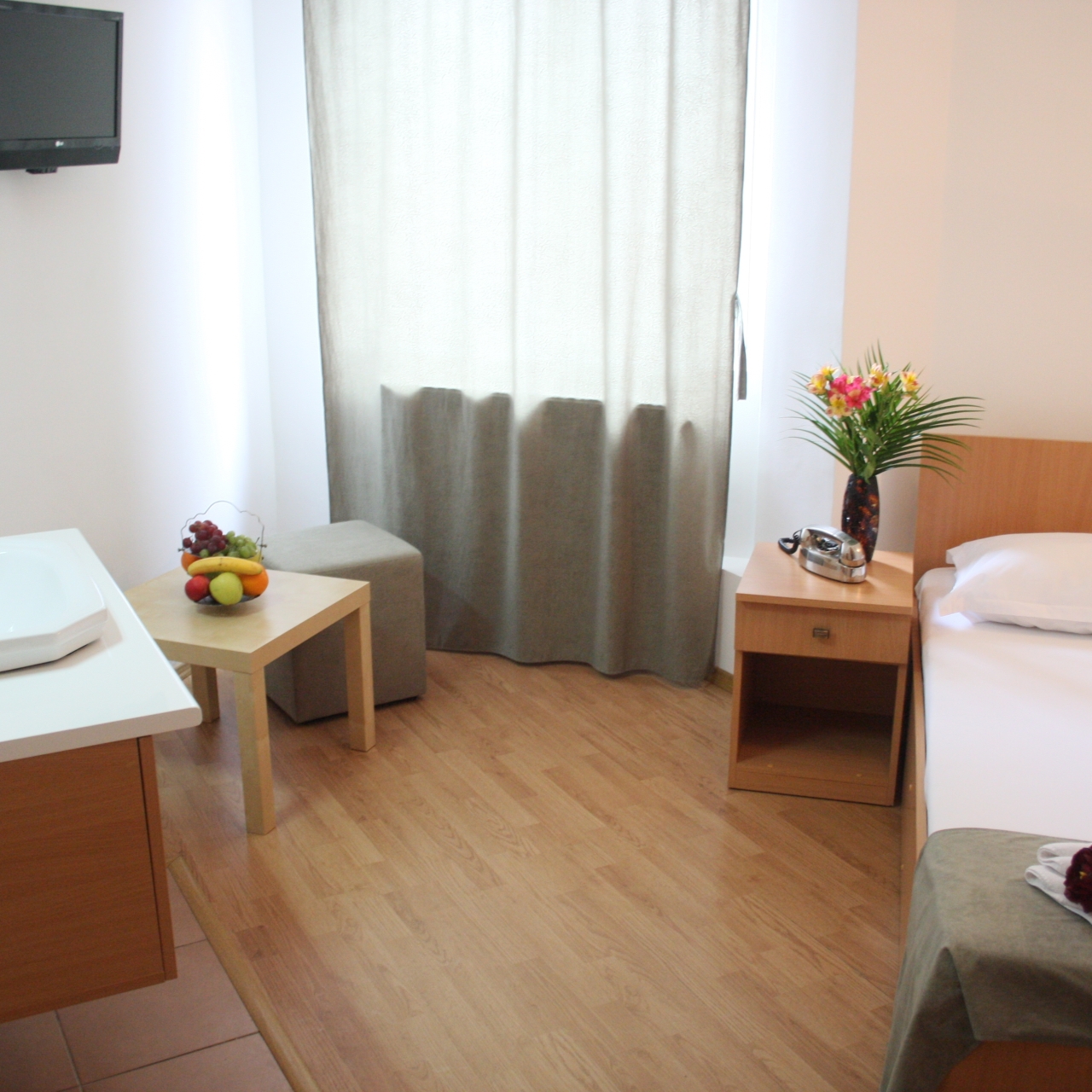 Hotel Sir Gara De Nord In Bucharest Bucuresti Hrs