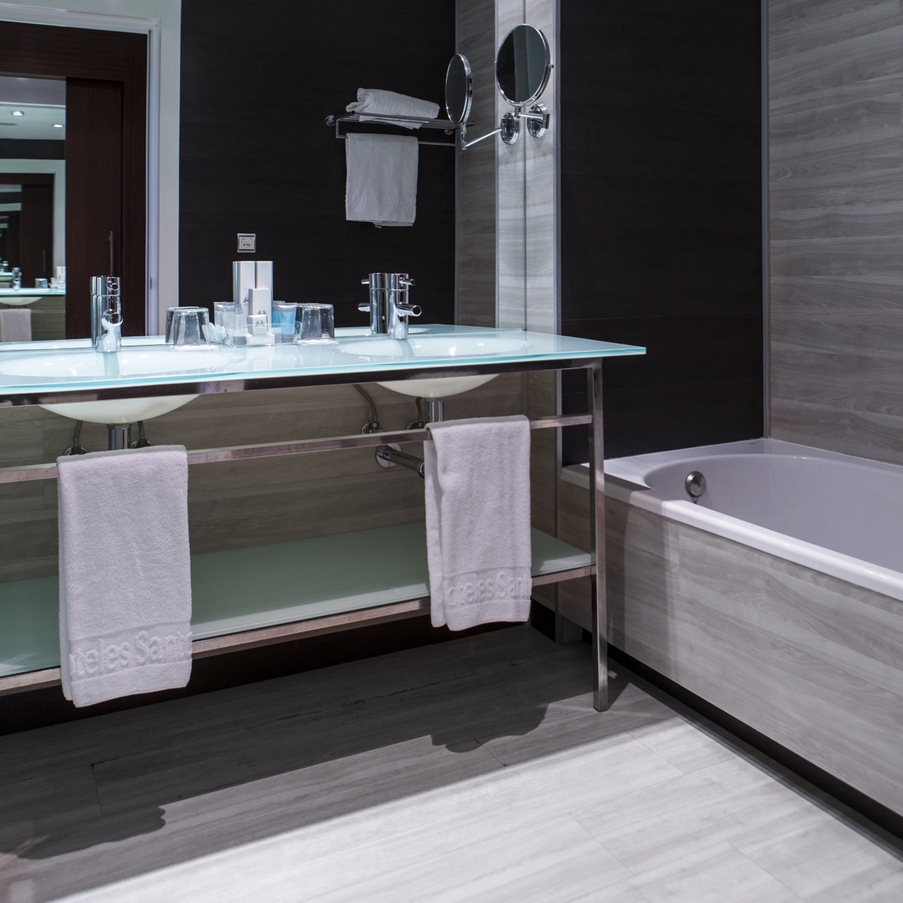Hotel Diagonal Plaza 4 Hrs Star Hotel In Zaragoza Aragon